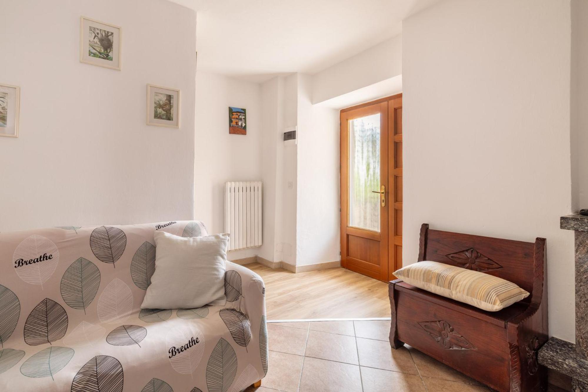 Apartment Cà Dai Noni - Family & Pet Friendly - Terrace - Near Lake Maggiore view 4