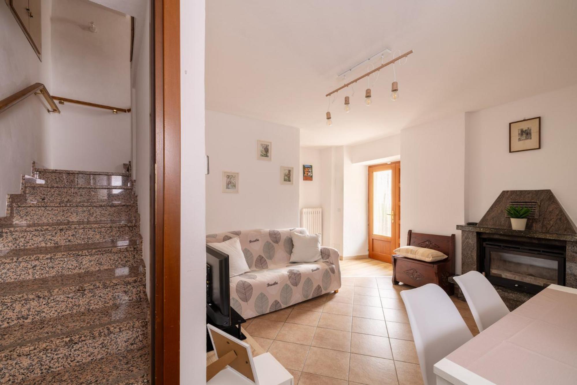 Apartment Cà Dai Noni - Family & Pet Friendly - Terrace - Near Lake Maggiore view 5