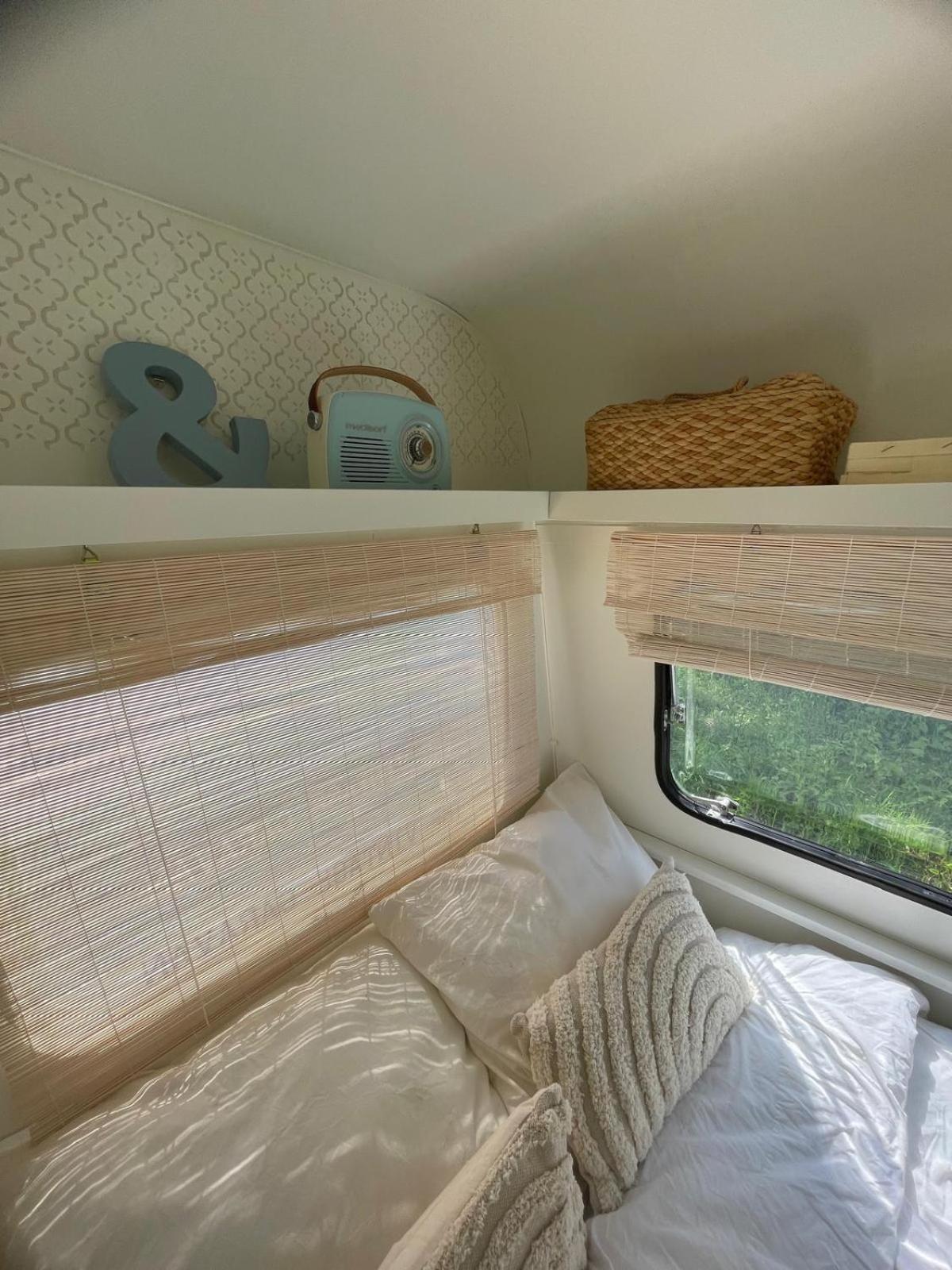 Retro caravan Sweet Blue view 3