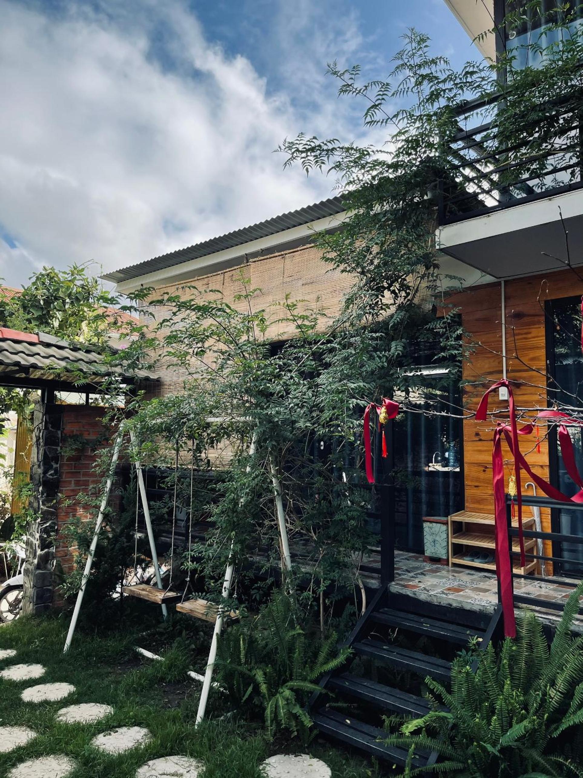 April Homestay - Venuestay