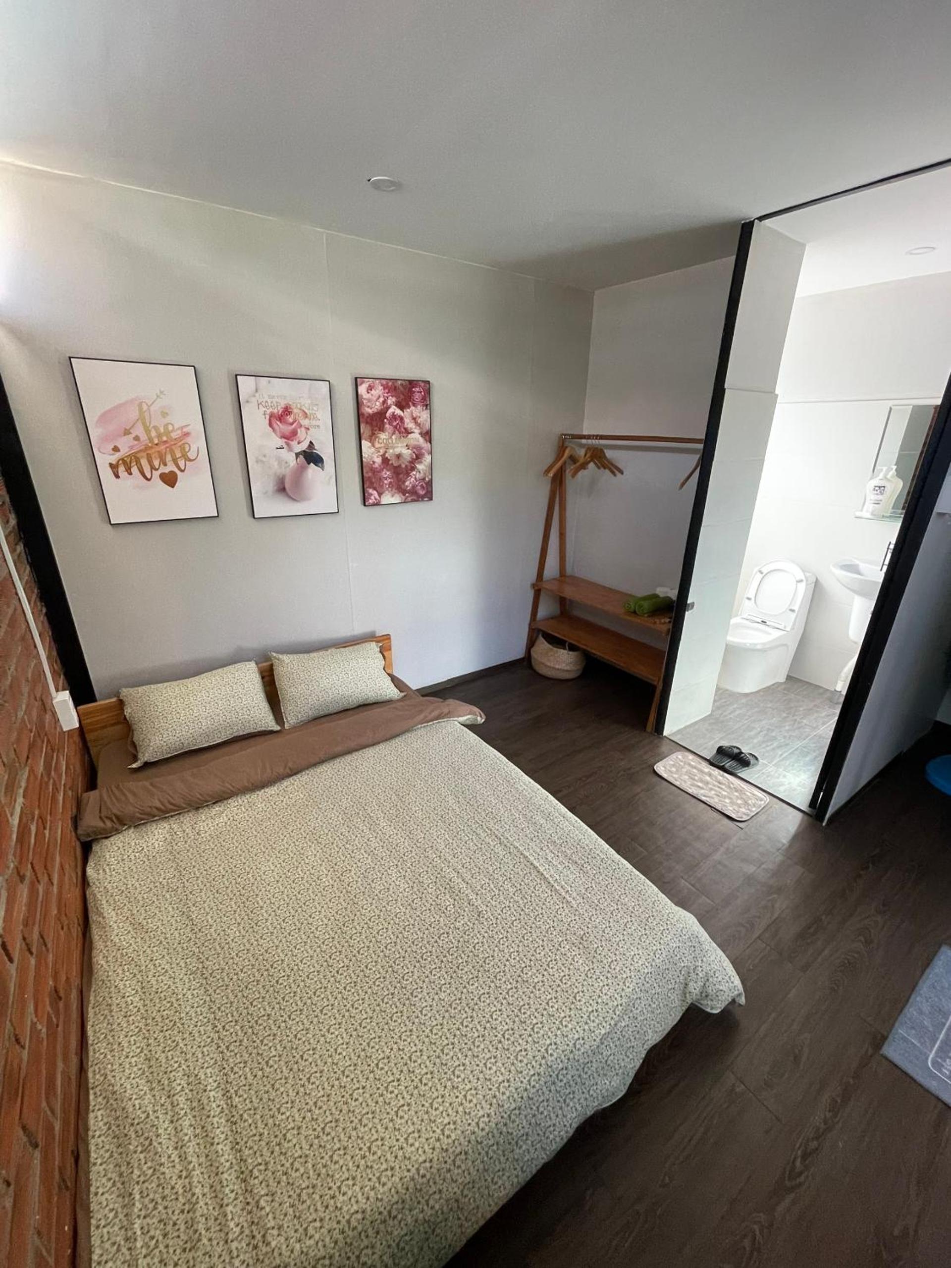 April Homestay - Venuestay