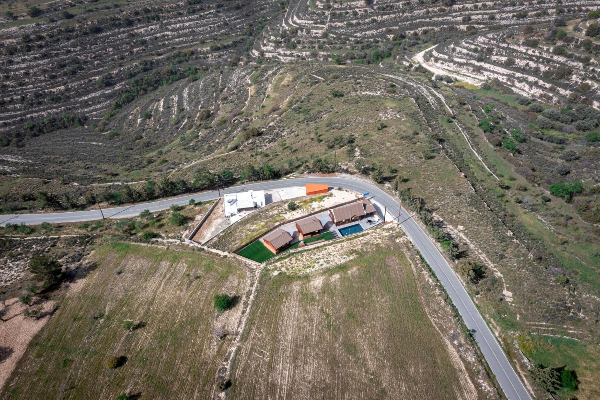 Ktima To Alliotiko - Lofou 1