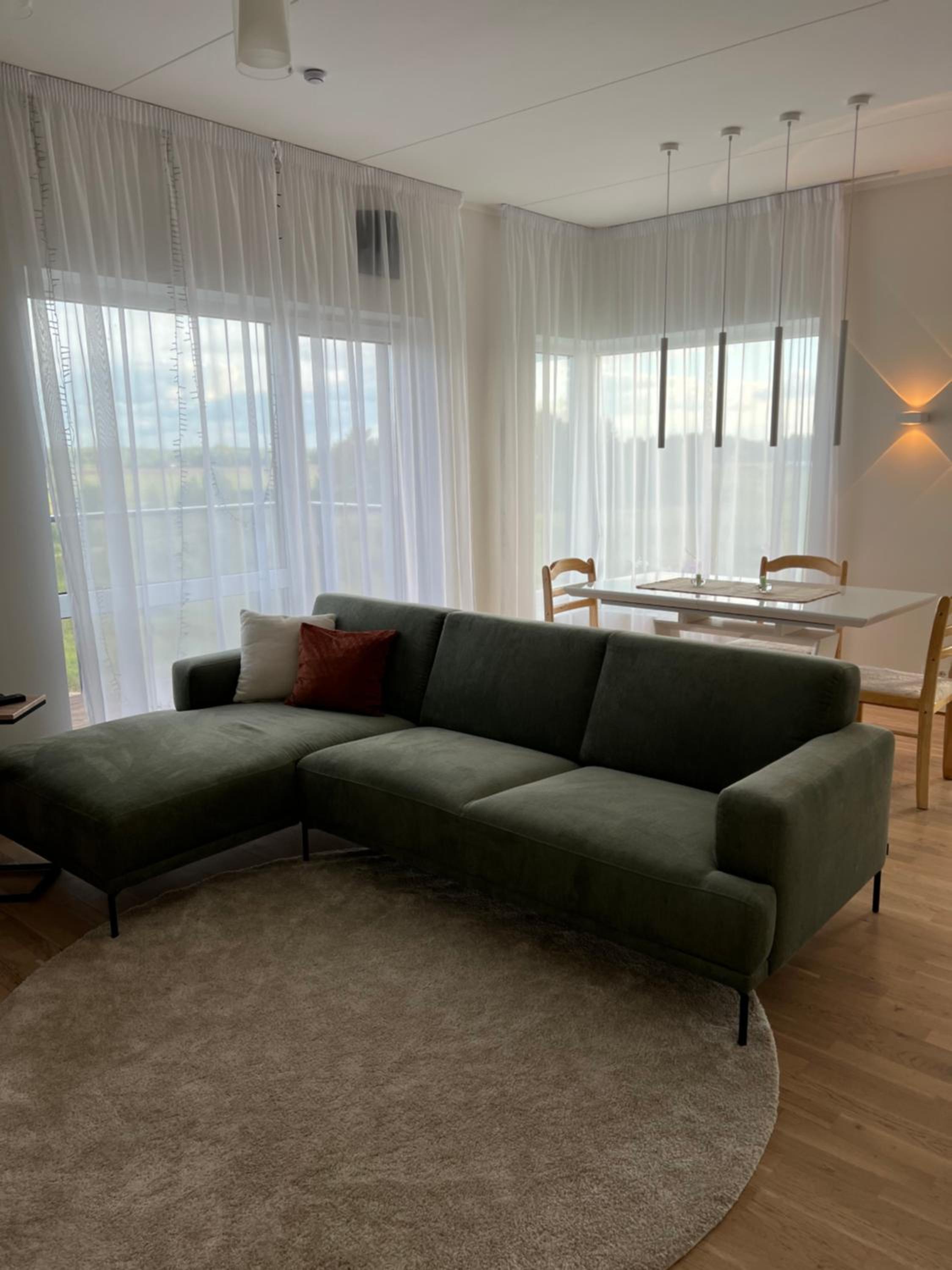 Cozy suburban apartment