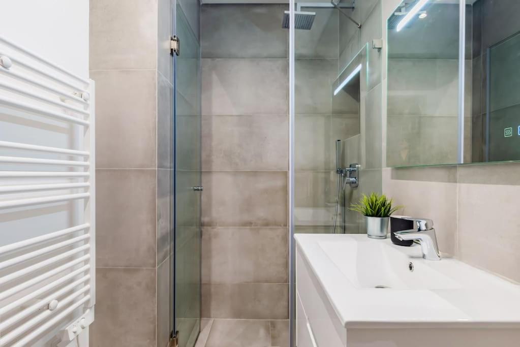 Condessa Cozy Studio