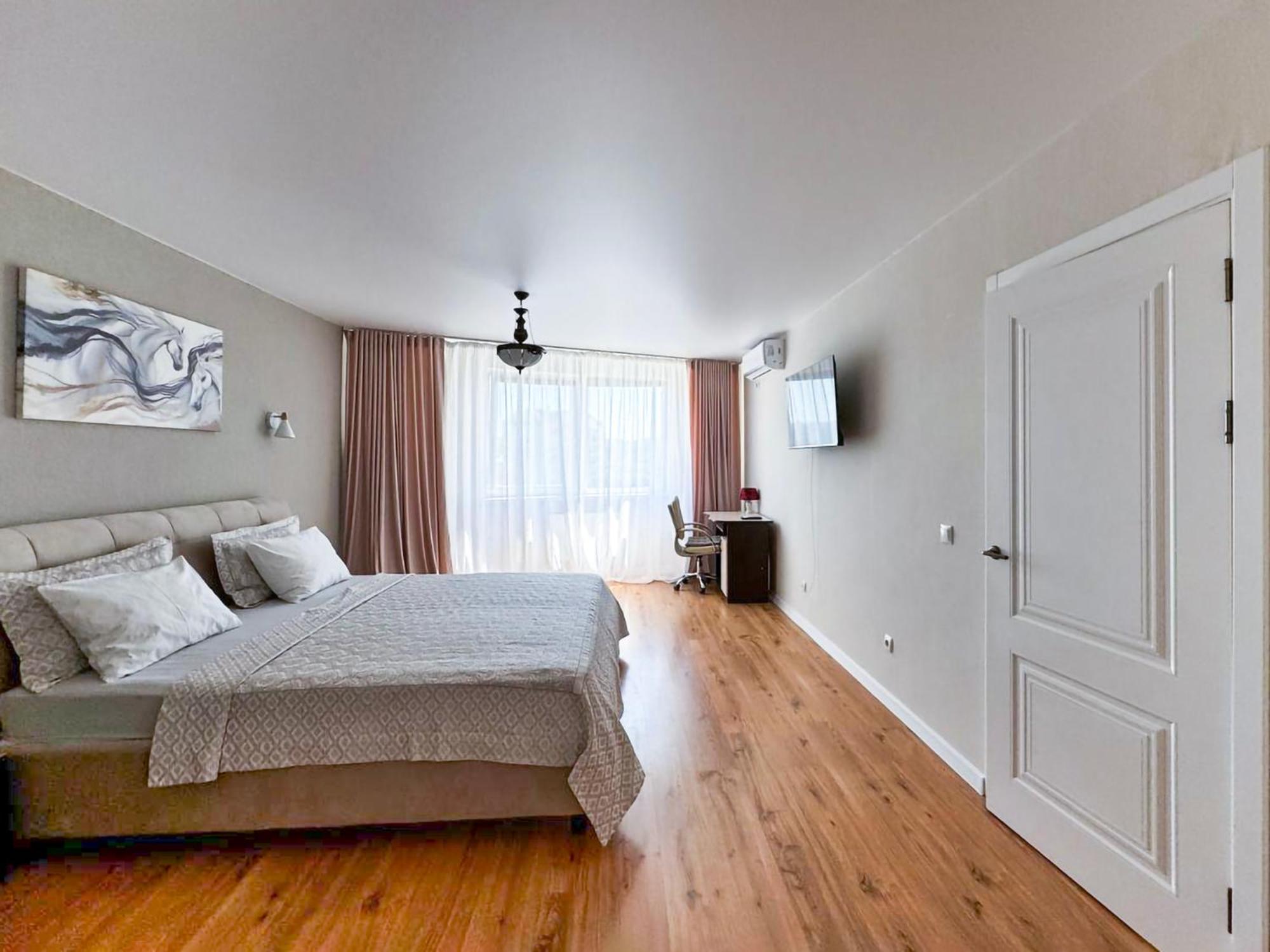 Stunning design apartment with Jacuzzi view 3