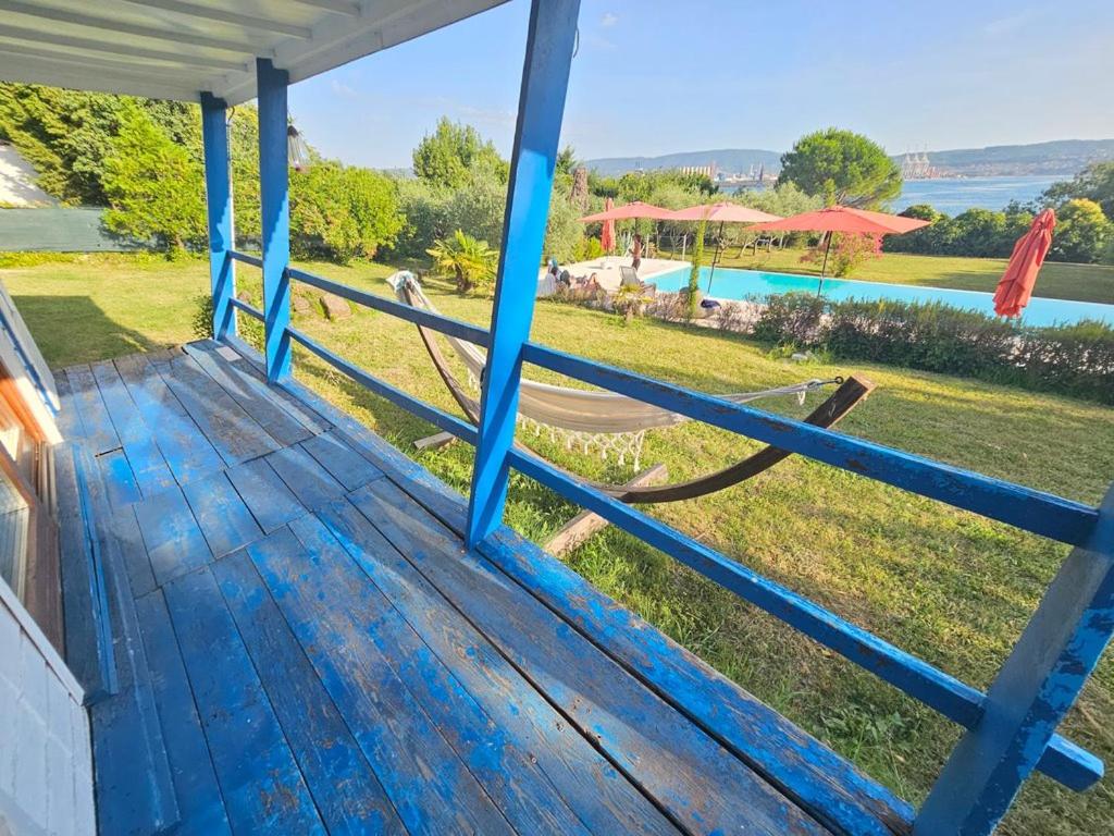 SEAFRONT BUNGALOW with POOL view 4