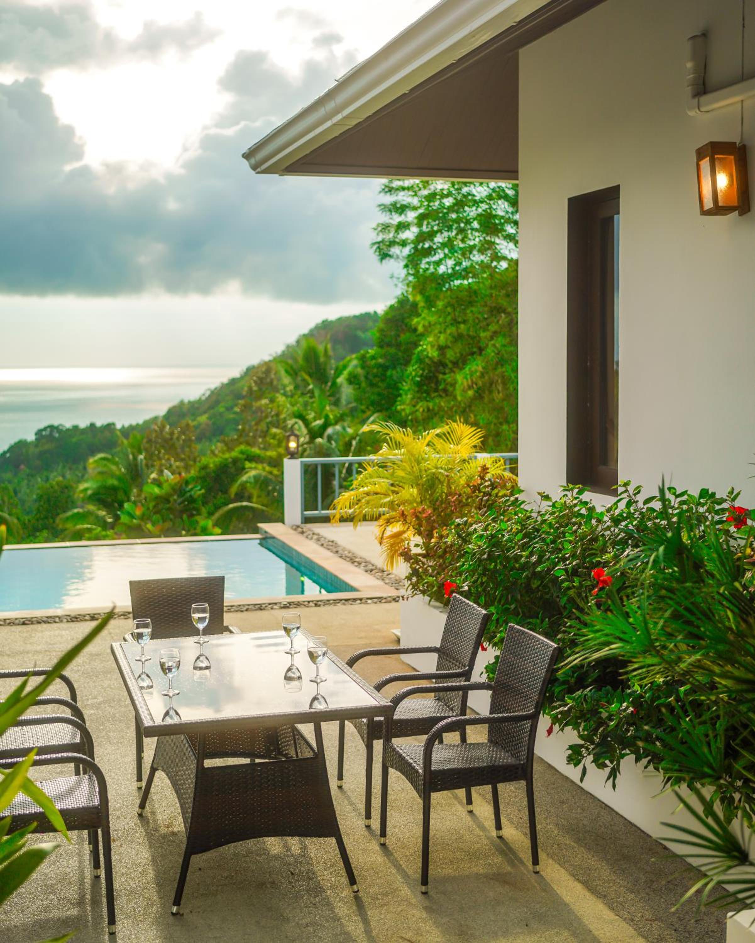 Luxurious Pool villa with great sea view