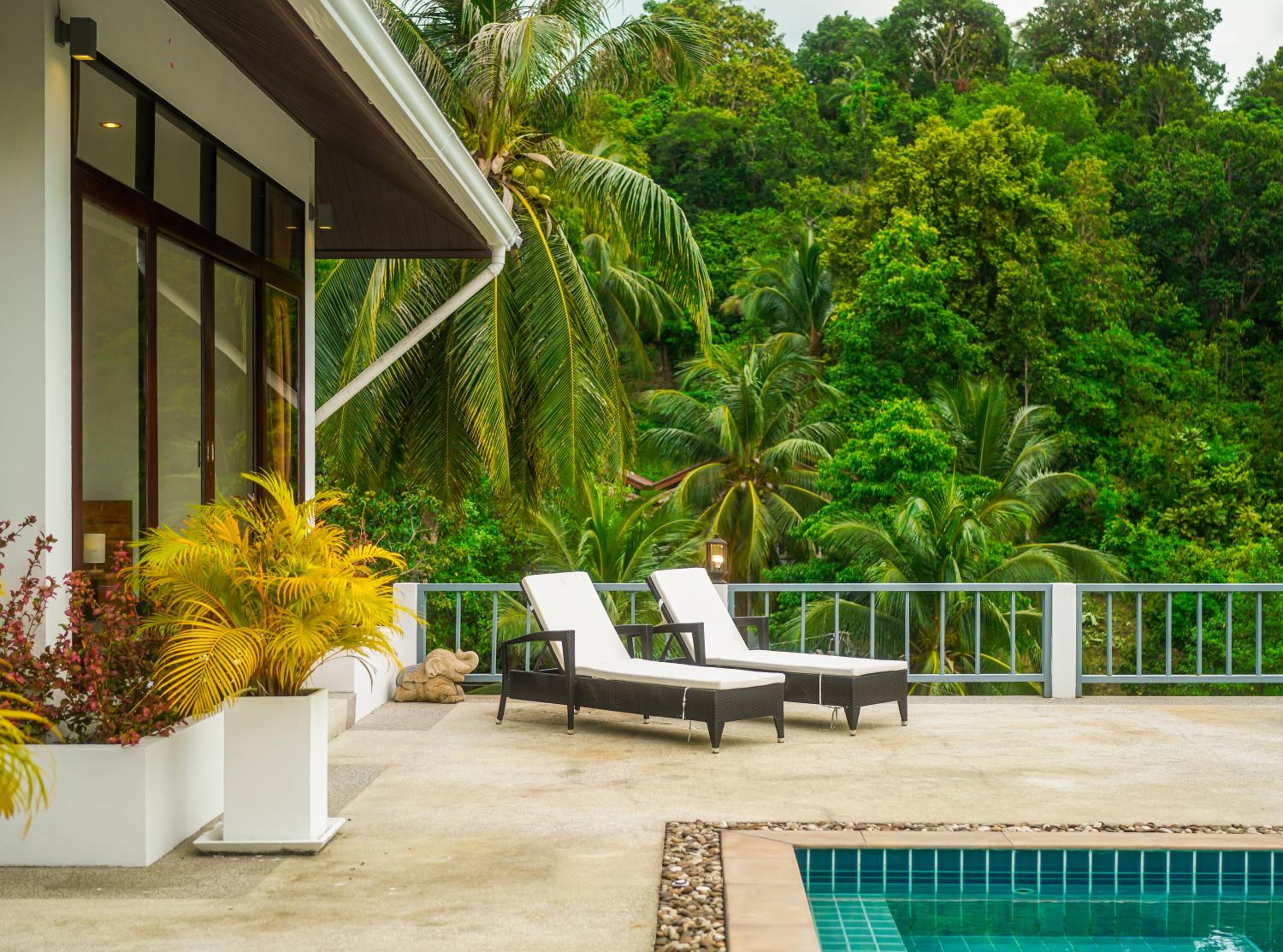 Luxurious Pool villa with great sea view