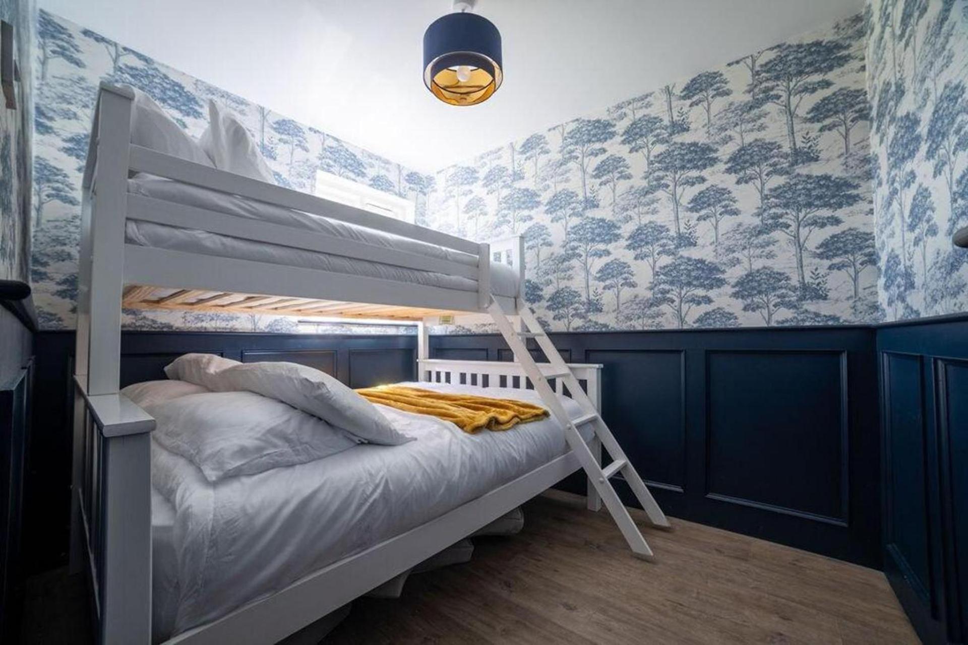 Cottage 3 Bed Sleeps 7 Free Parking