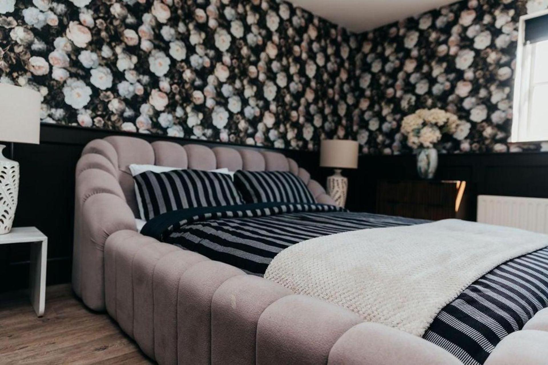 Cottage 3 Bed Sleeps 7 Free Parking