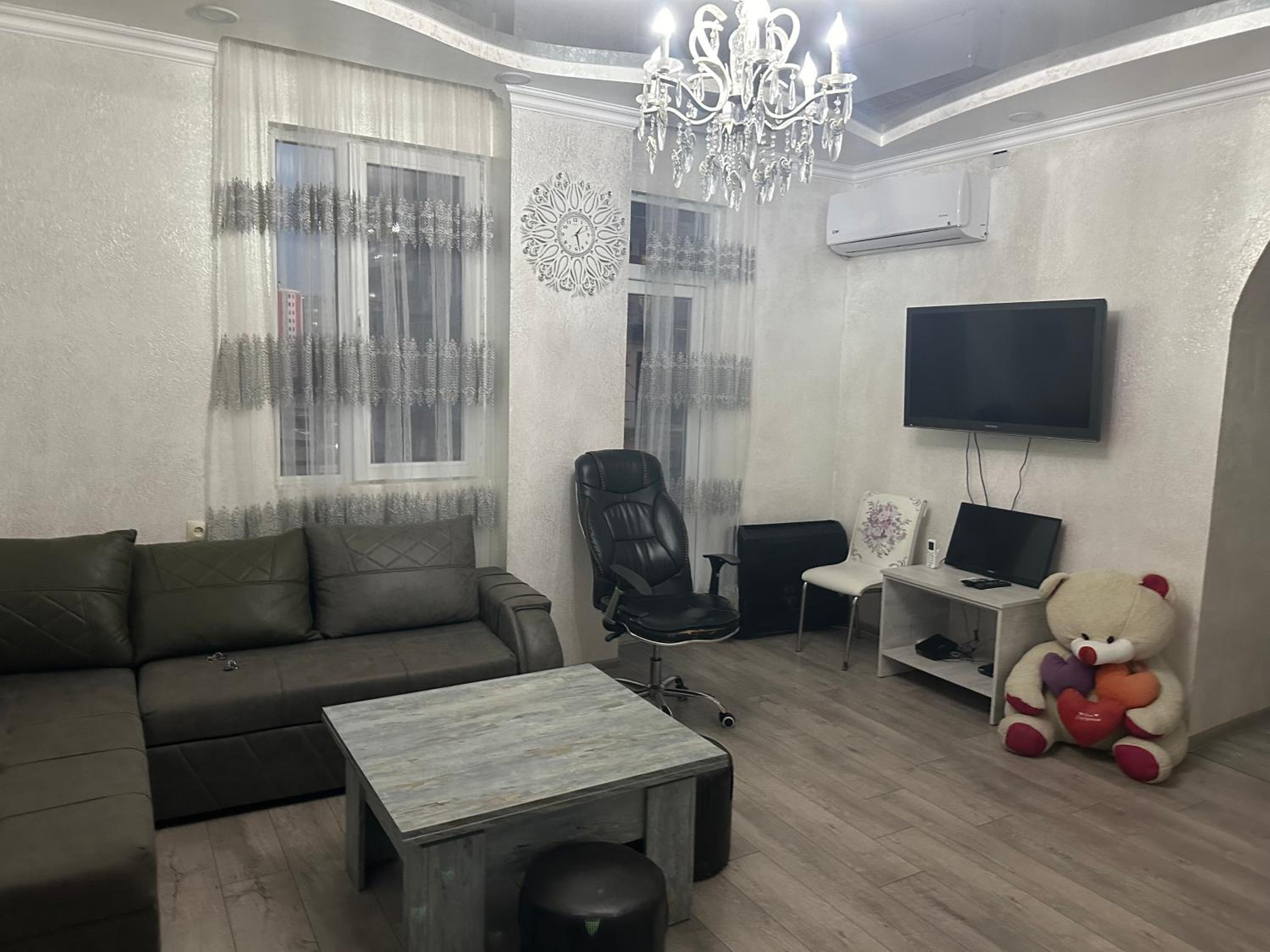 Two-bedroom apartment for rent in Batumi view 2