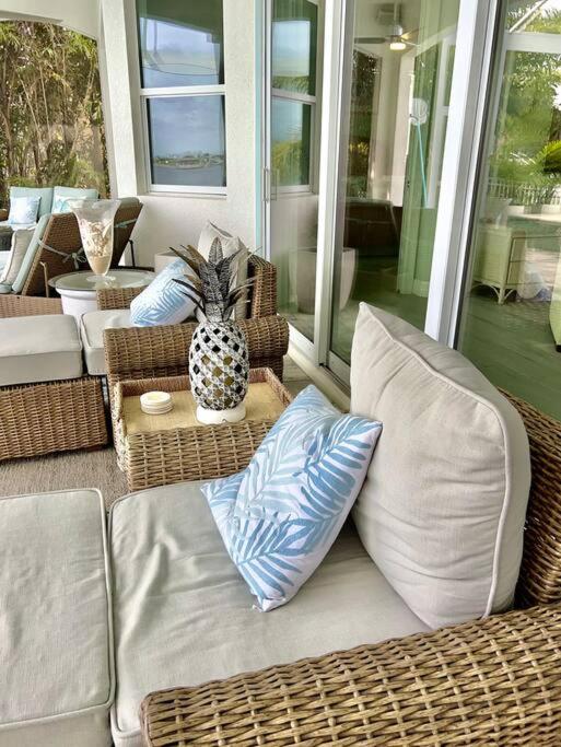 Gorgeous Lakefront Heated Pool Home, great Wi-Fi in Cape Coral view 3