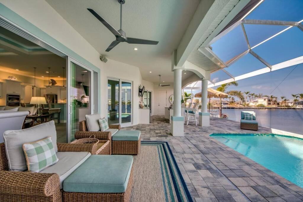Gorgeous Lakefront Heated Pool Home, great Wi-Fi in Cape Coral view 5