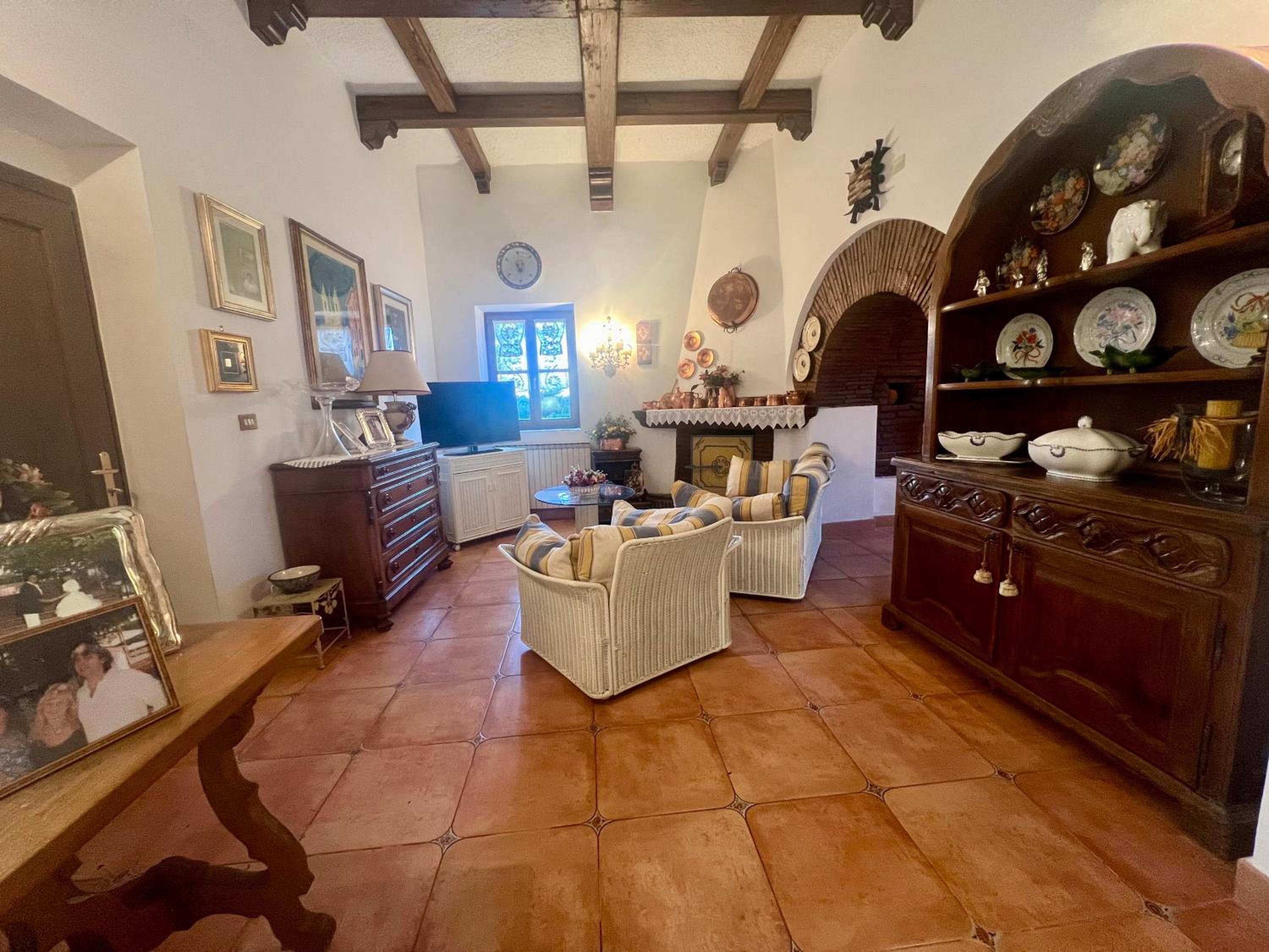 Il Borgo nel bosco