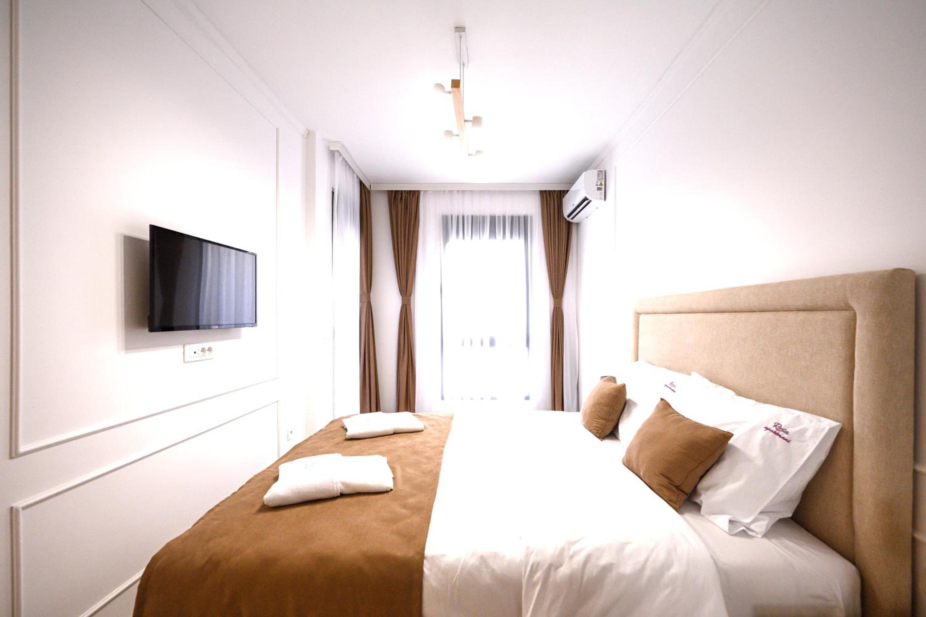 Rosa Apartments