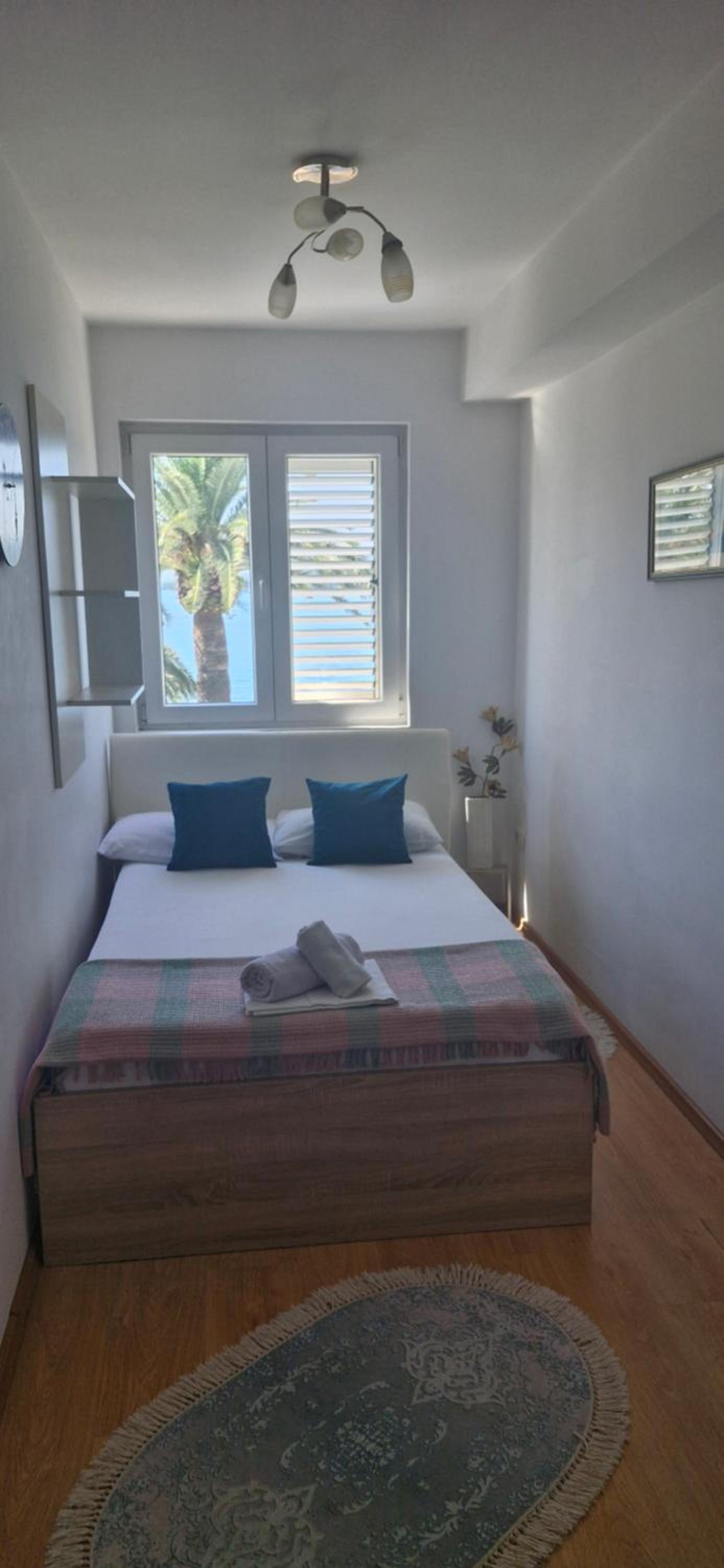 Chic apartment in the City Center by the sea view 2