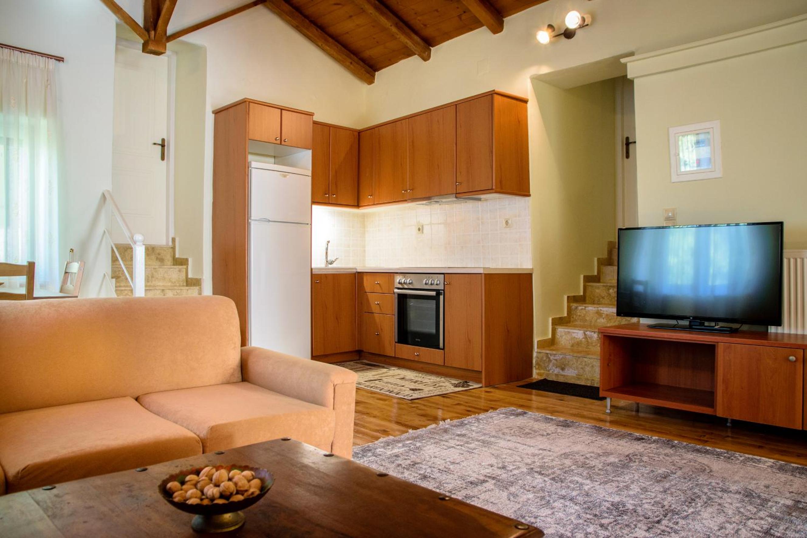 Two Houses In Methydrio view 5
