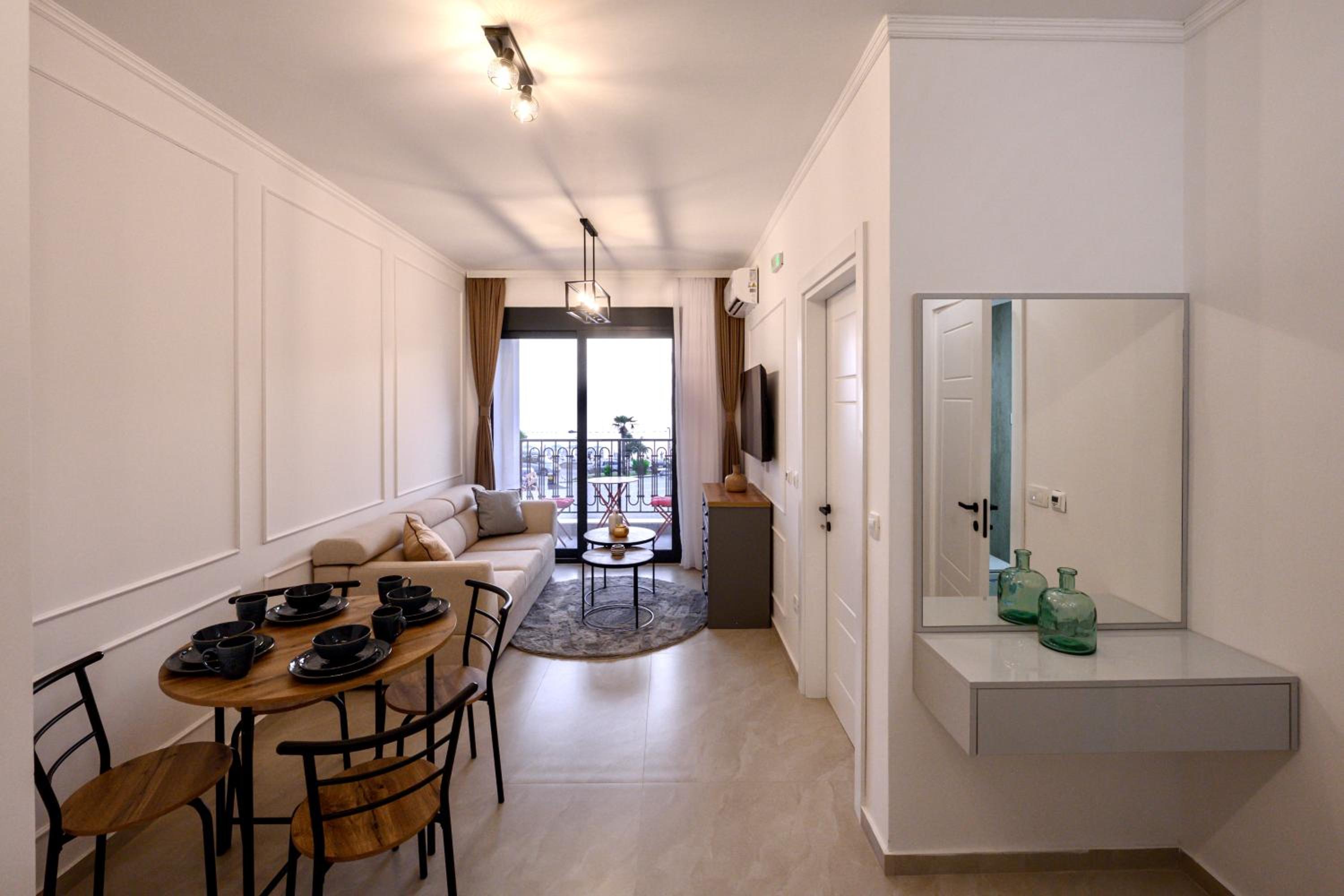 Rosa Apartments
