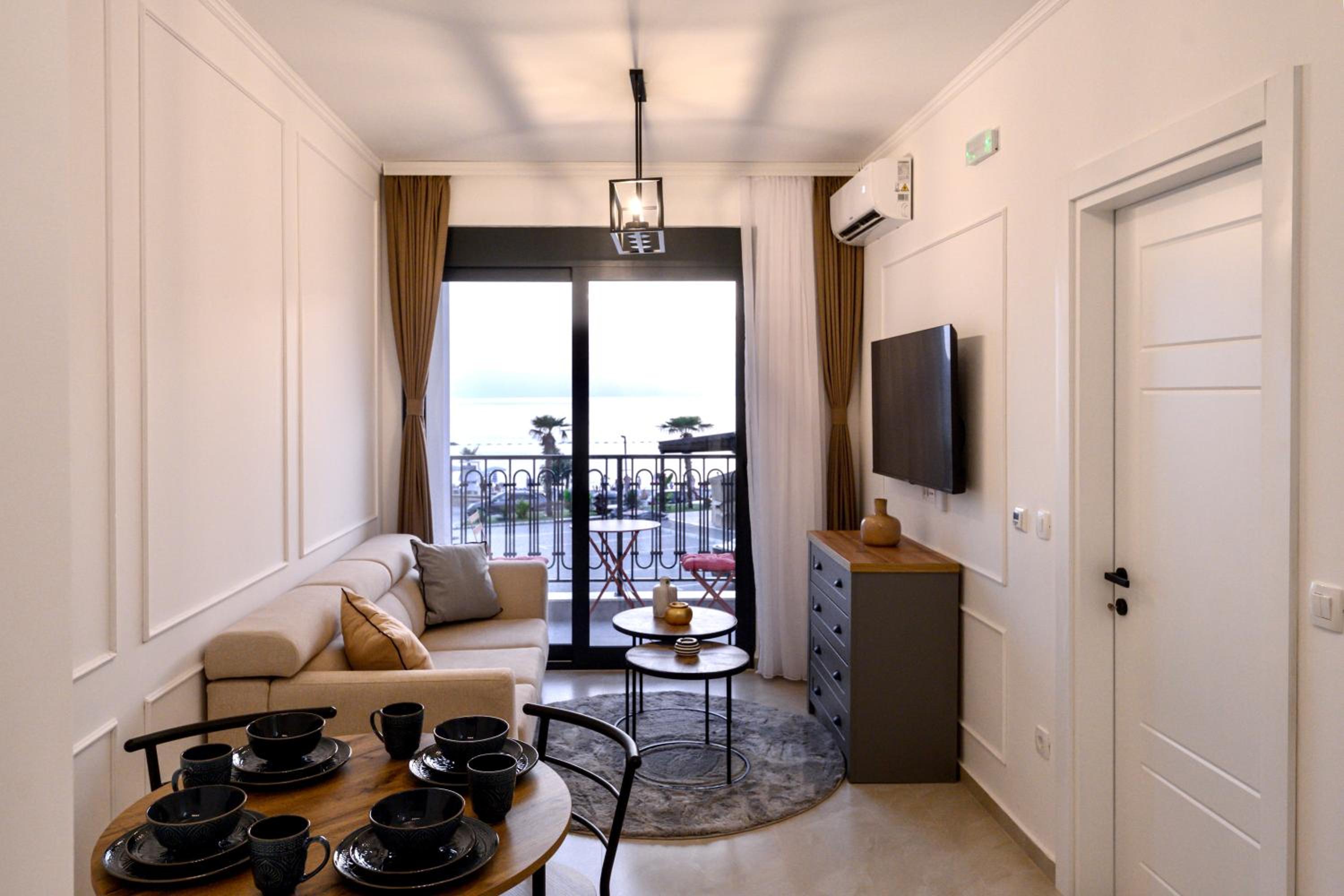 Rosa Apartments