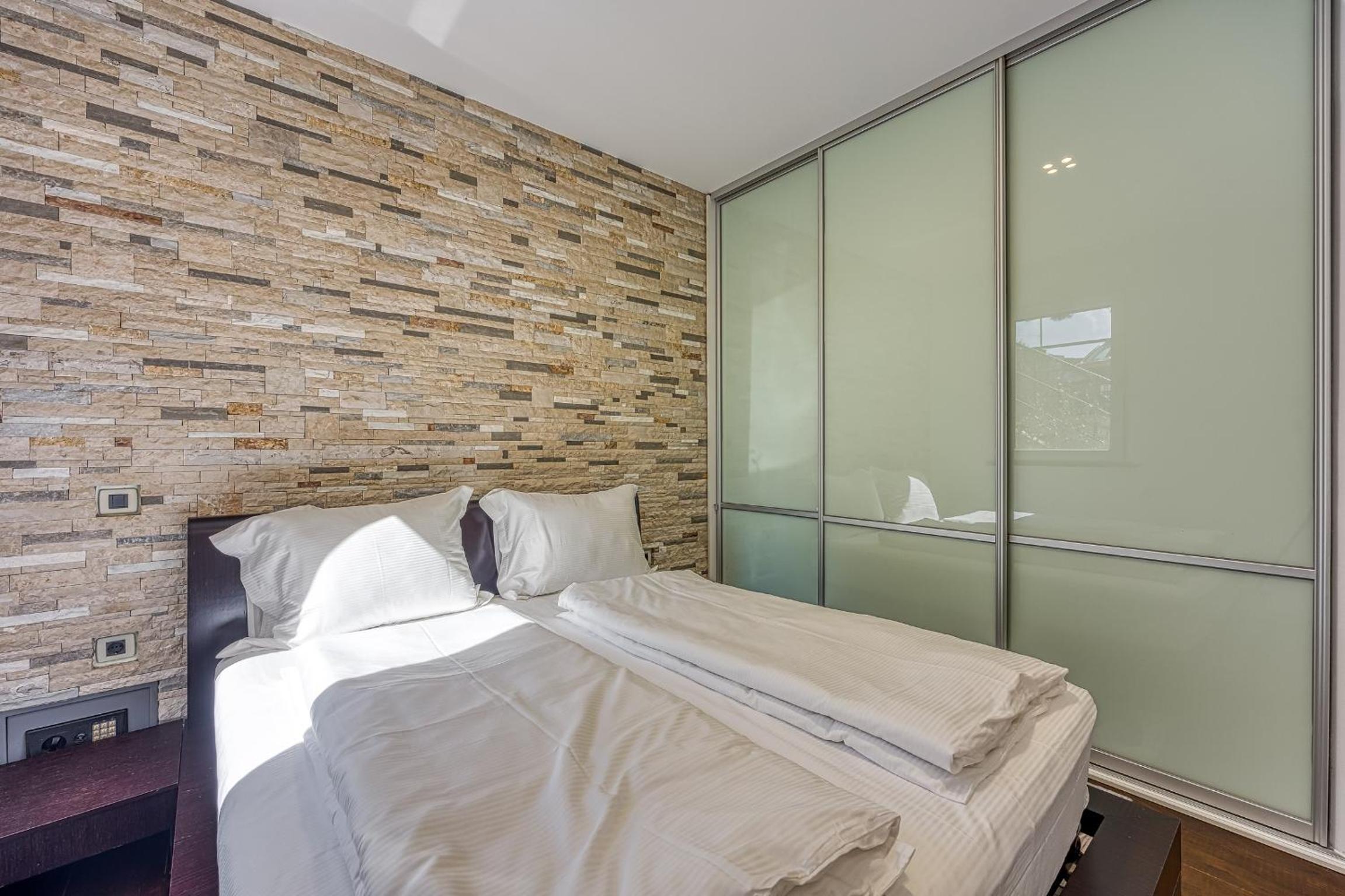 Ad Maiora with Shared Pool