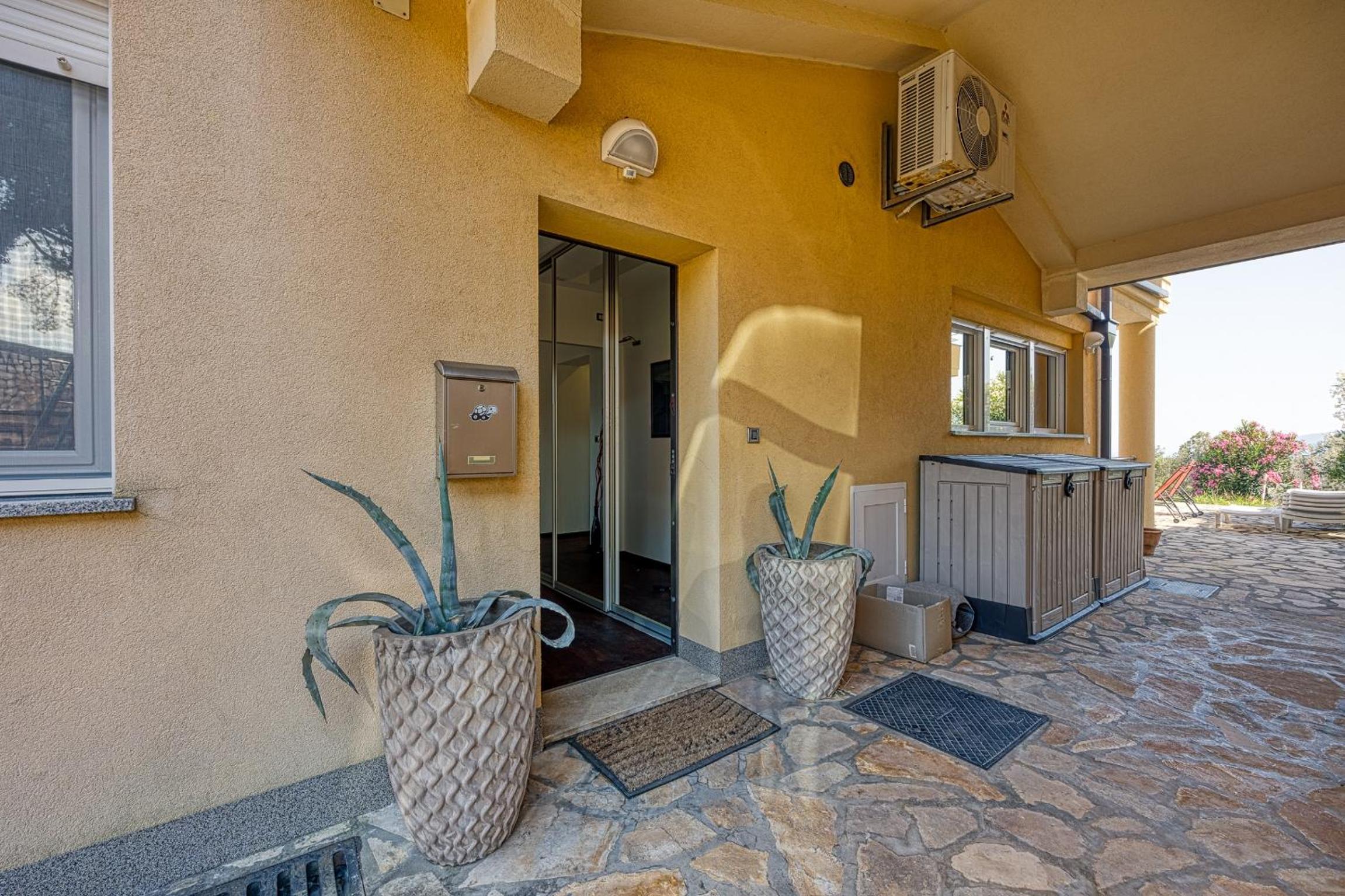 Ad Maiora with Shared Pool