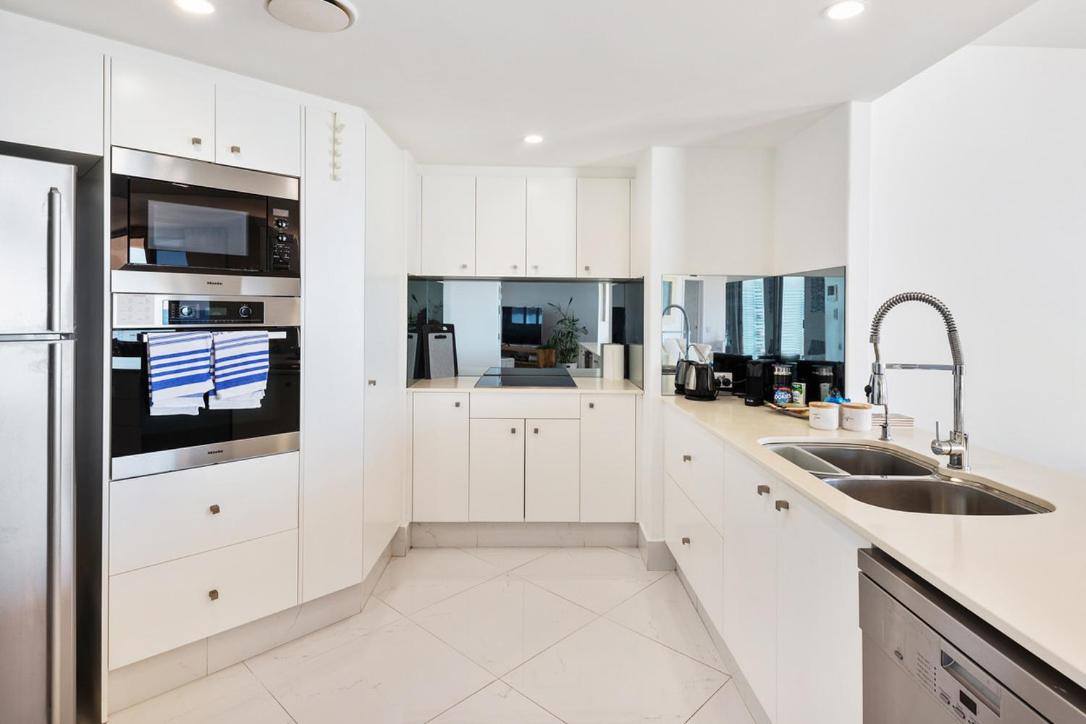 2 bedroom Penthouse Kirra Point no.19