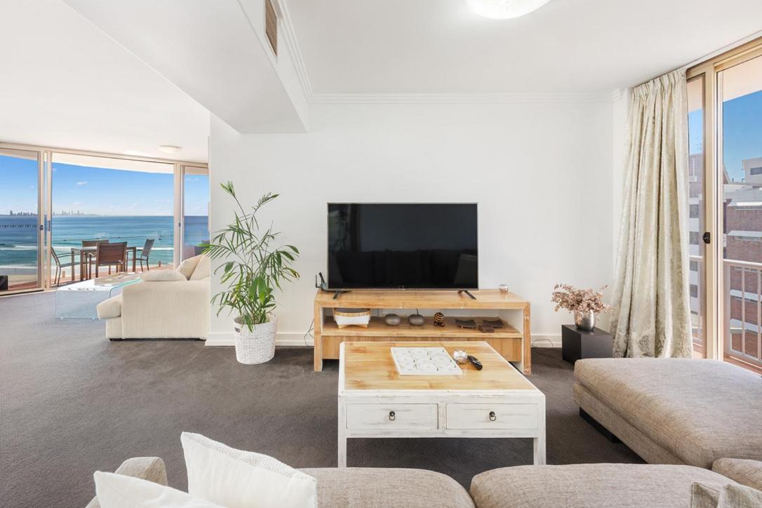 2 bedroom Penthouse Kirra Point no.19