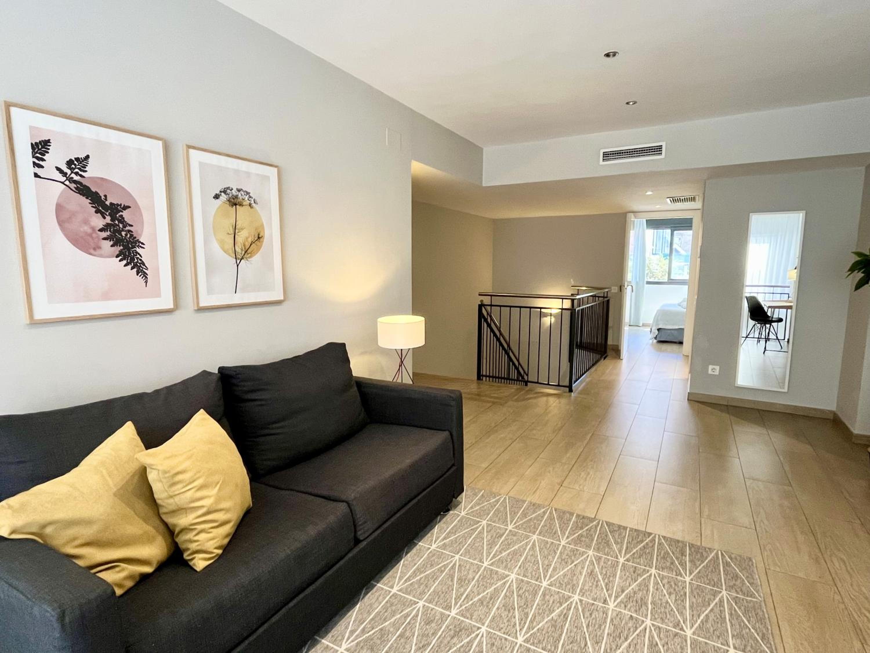 Feelathome Plaza Apartments
