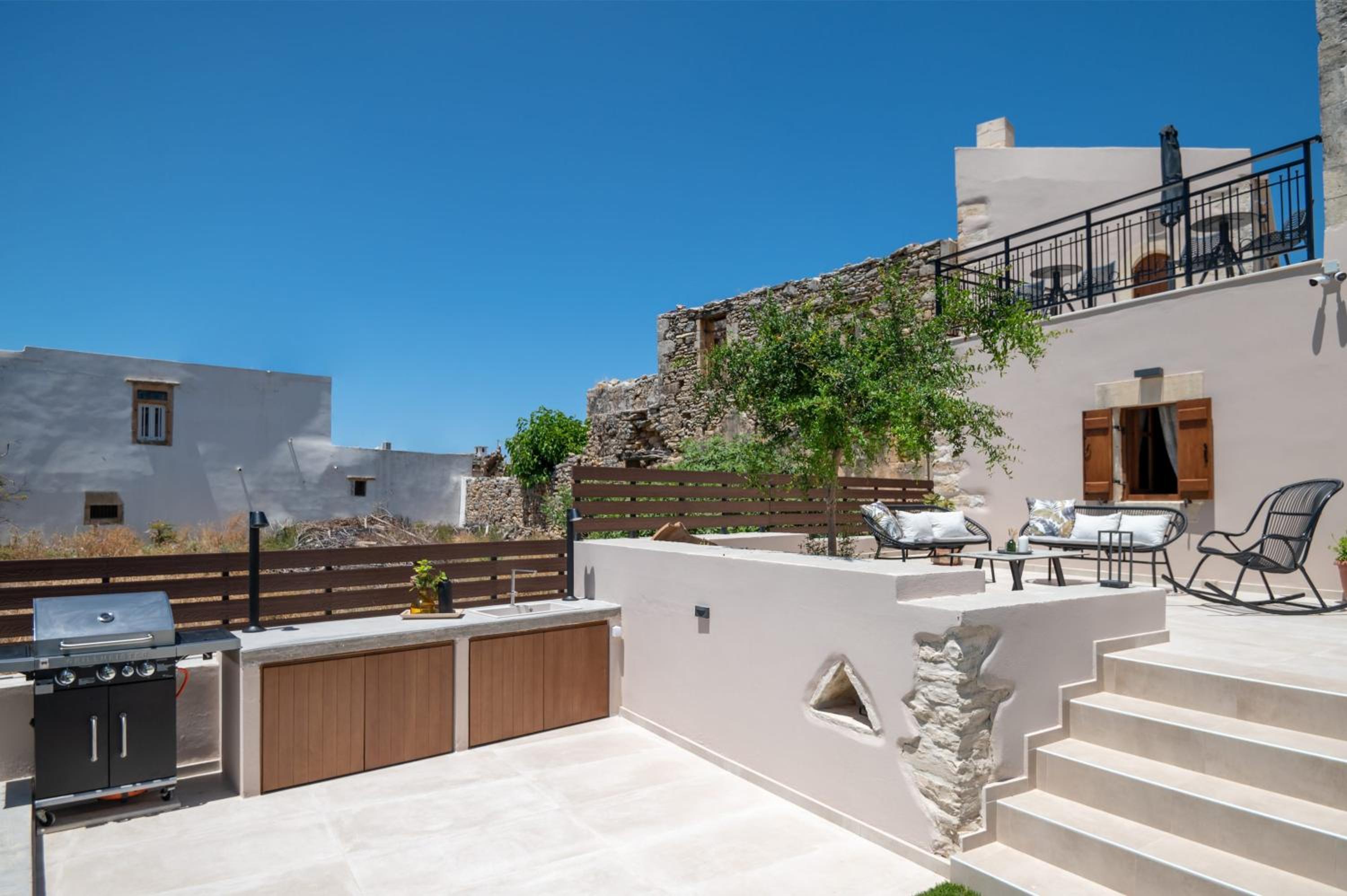 Pavlina Villa , a hidden gem with heated pool and ping pong! view 5