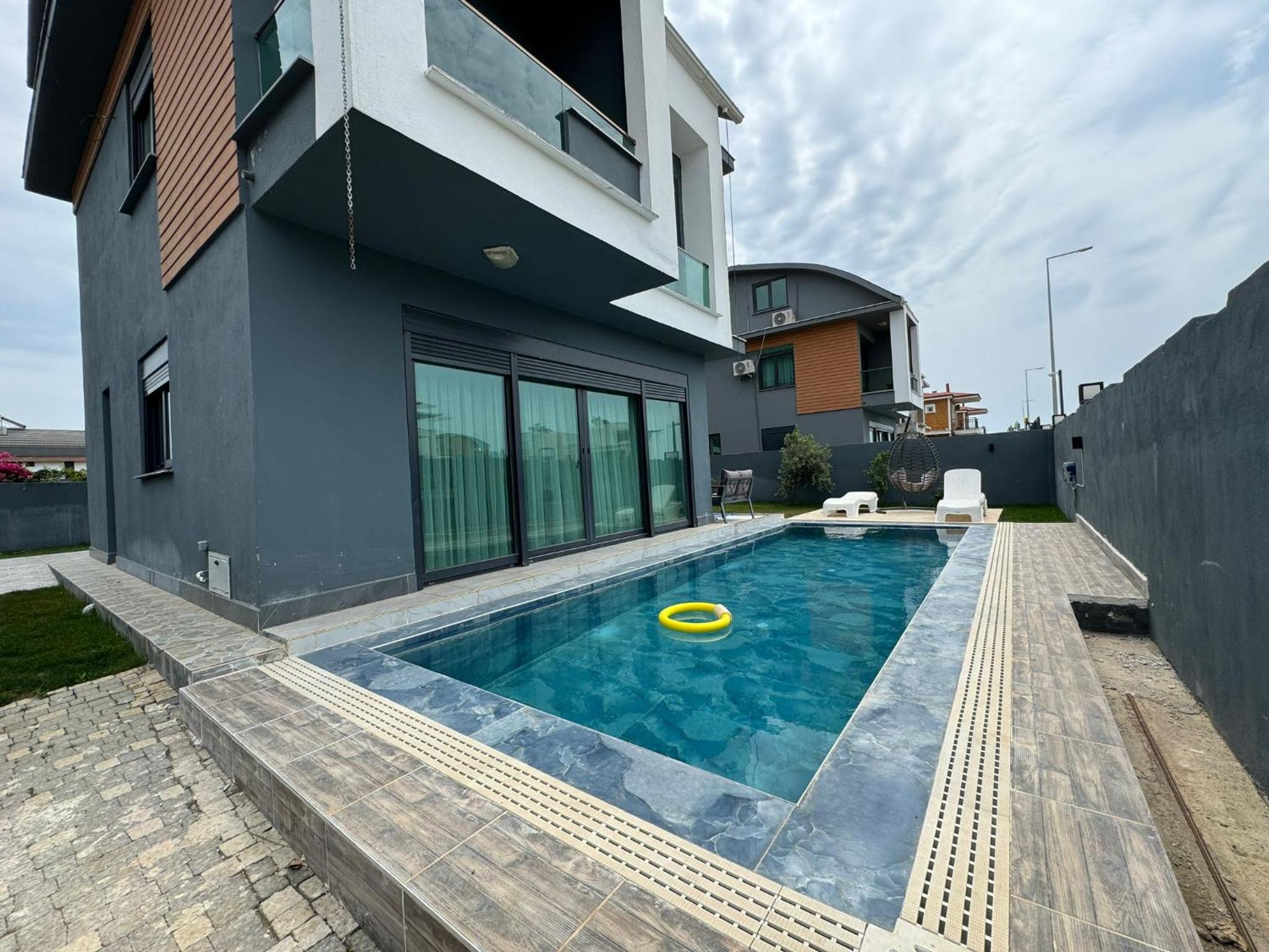 3 Bedroom luxury villa with detached pool Elexus 2 view 5