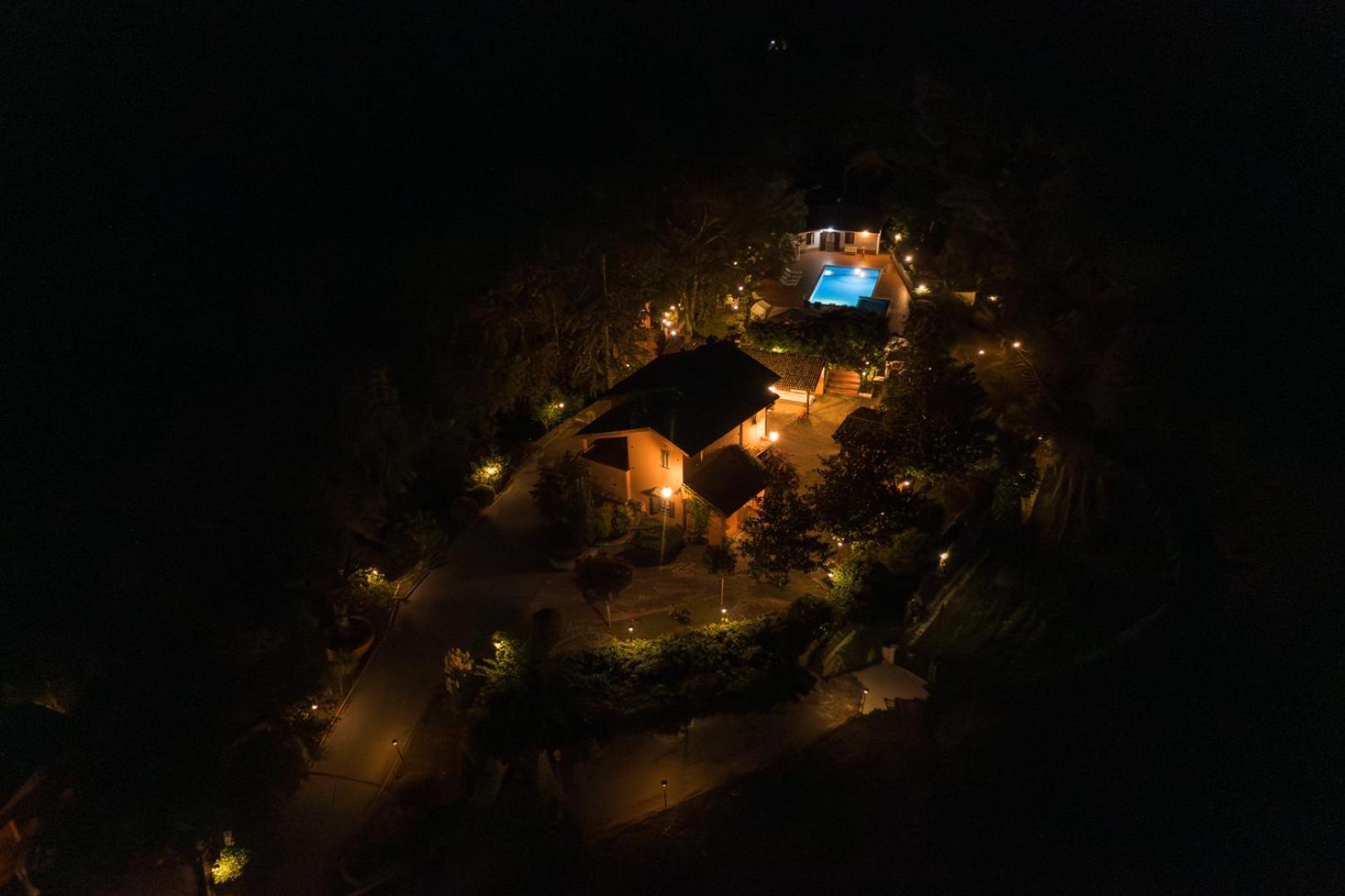 Il Borgo nel bosco