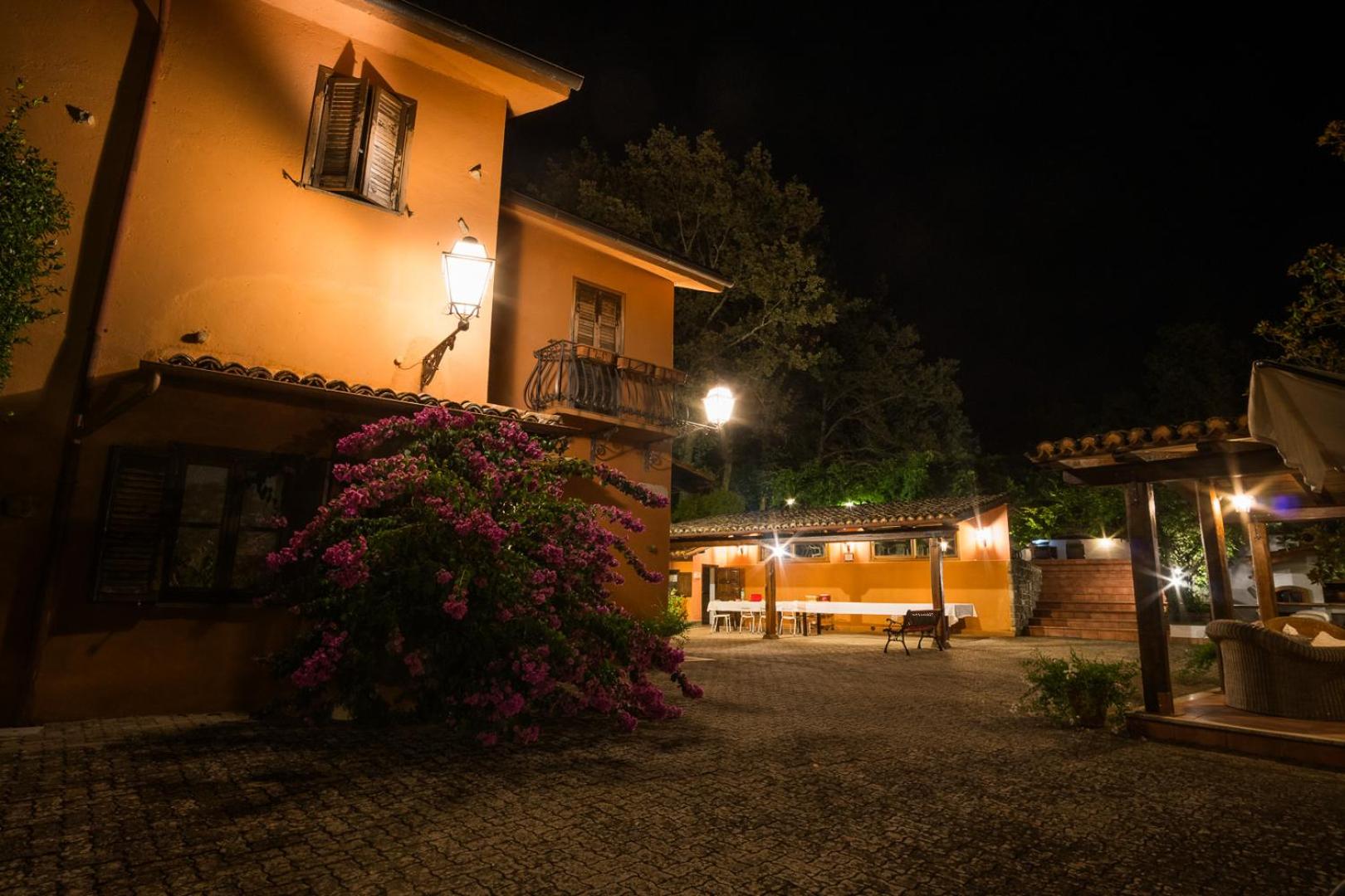 Il Borgo nel bosco