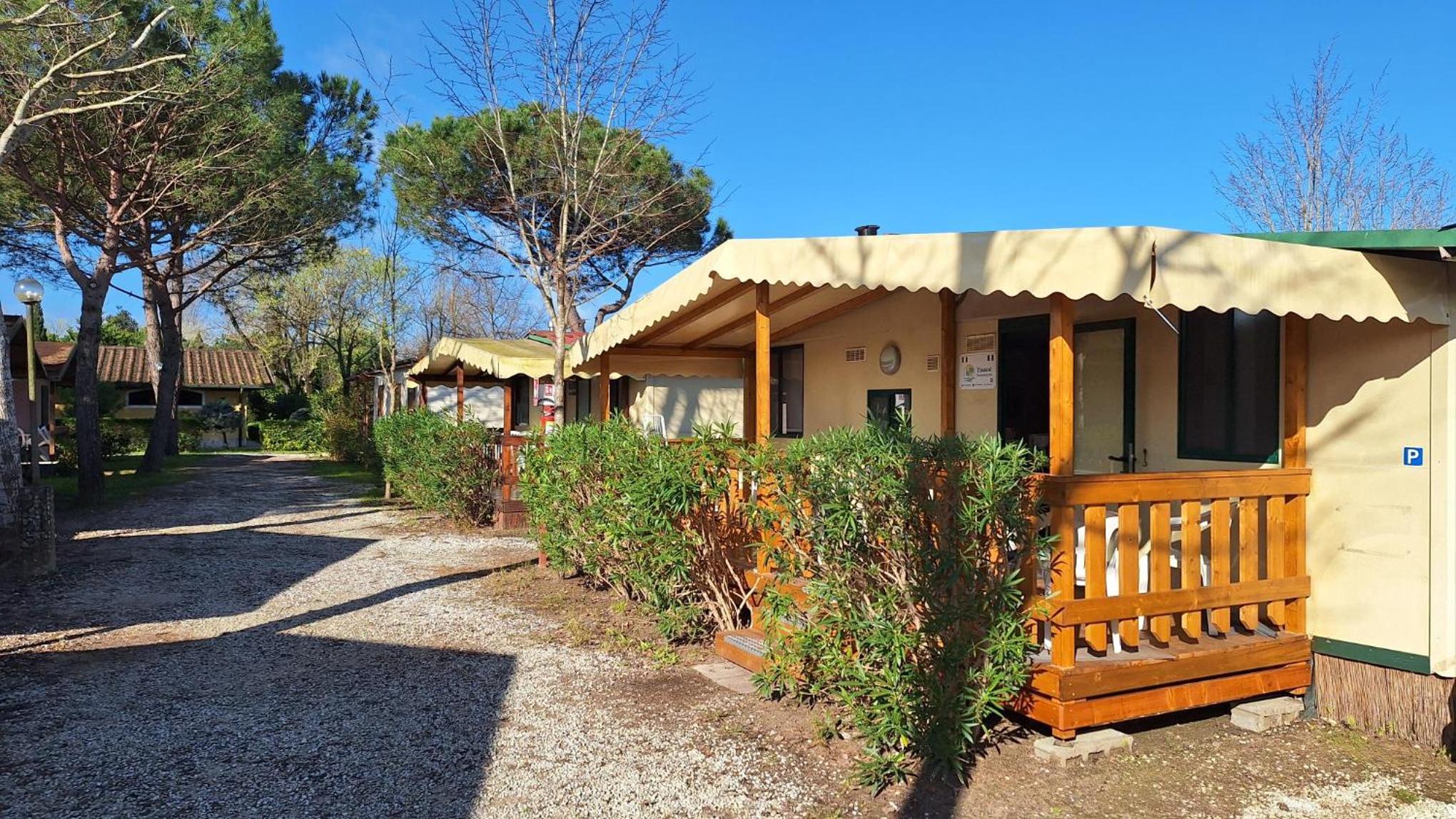 Campsite chalet ZR28 Tuscany near sea Viareggio view 2