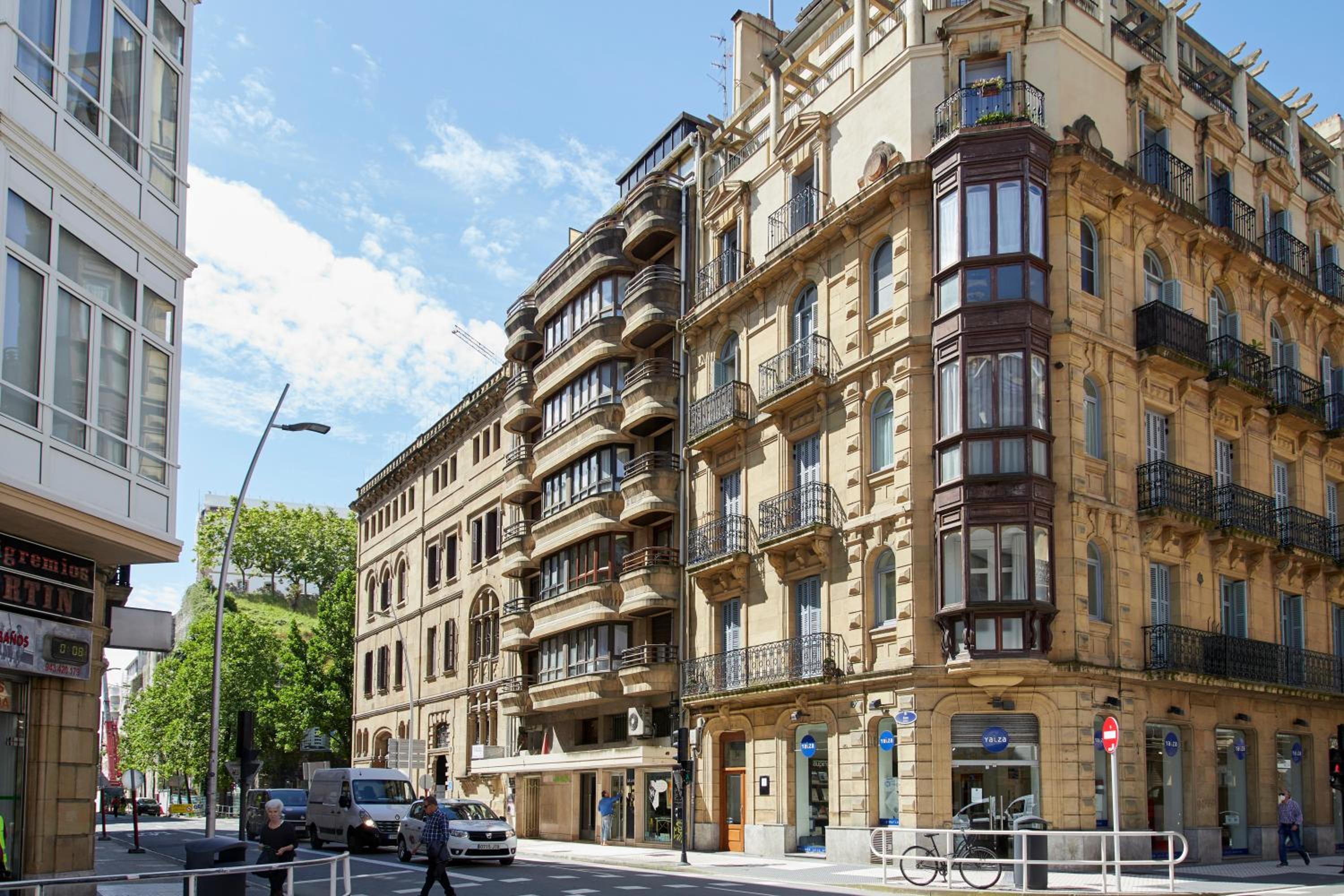 Easo Suite 18 by FeelFree Rentals view 3