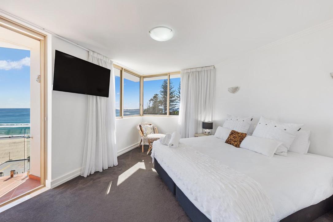 2 bedroom Penthouse Kirra Point no.19