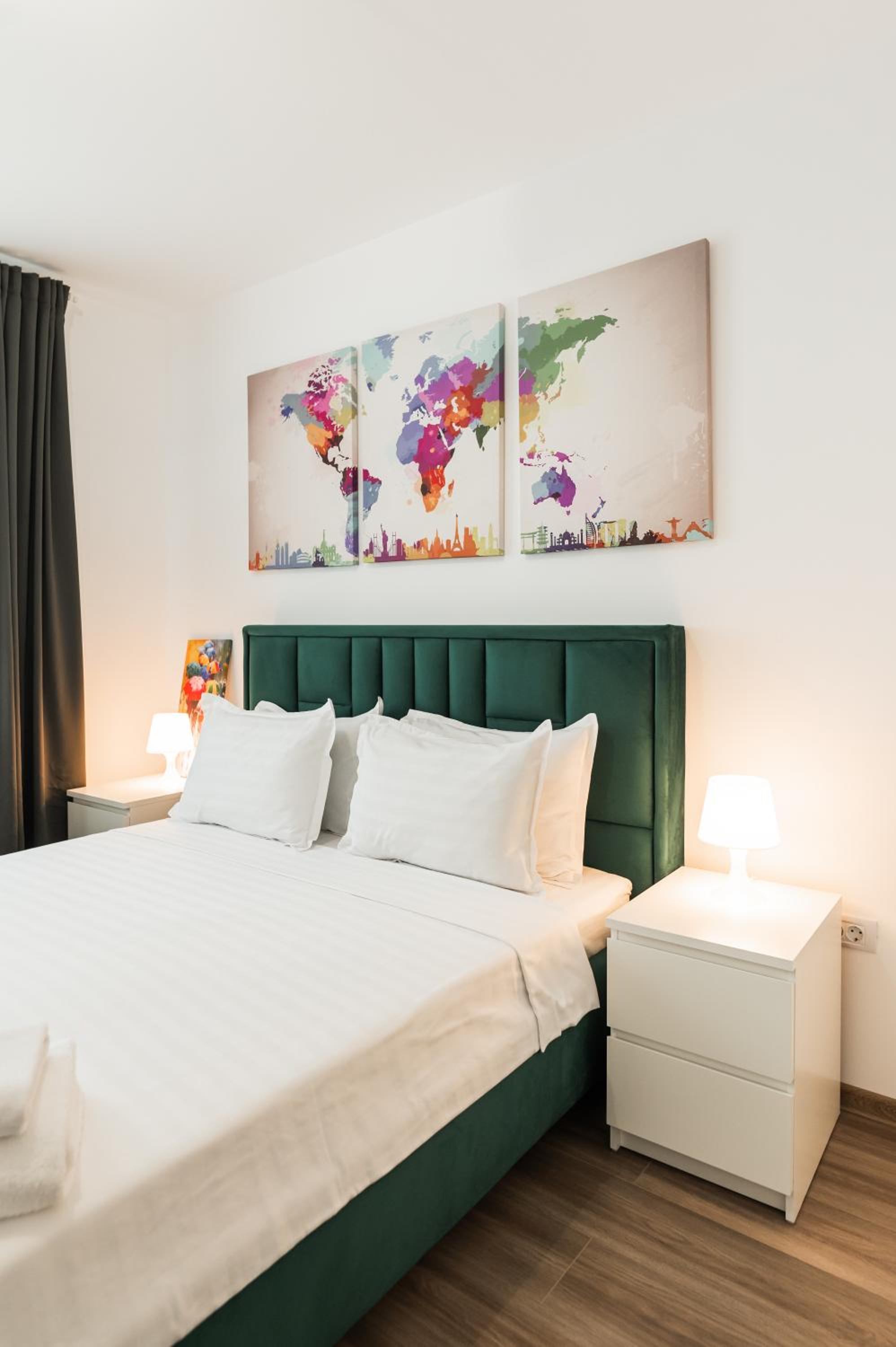 ApartBnb Twins 14B view 3