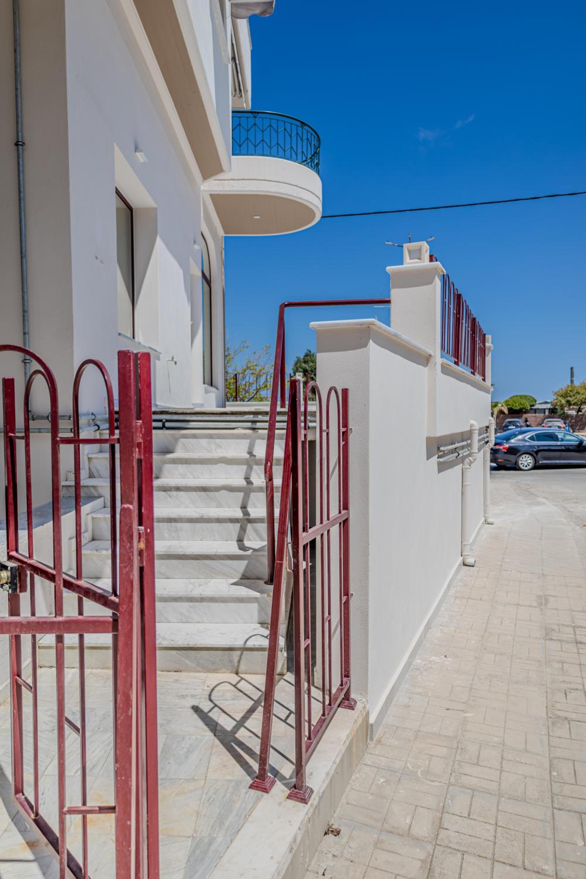 Sunny Nest with a sea view by Salt Apartments view 4