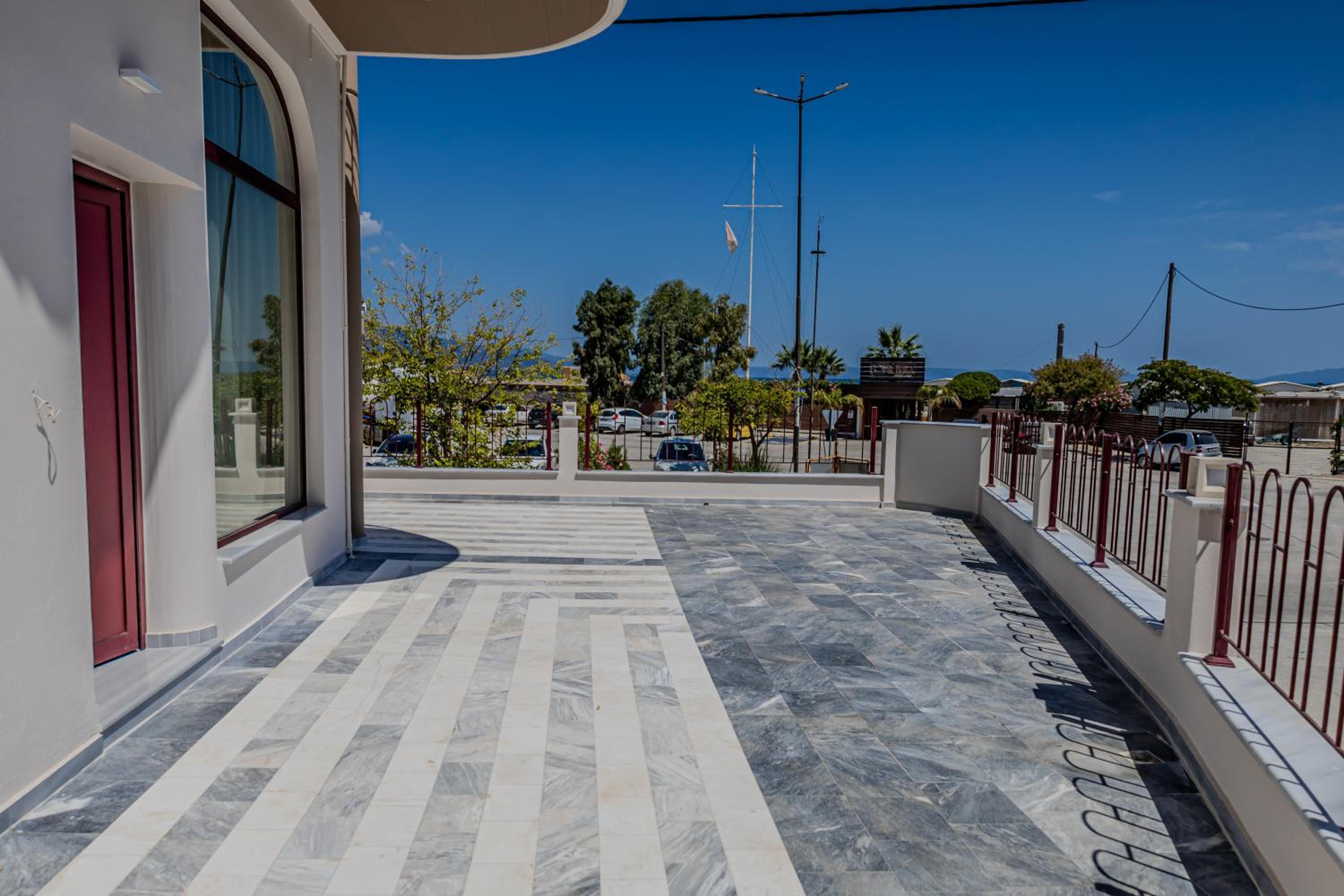 Sunny Nest with a sea view by Salt Apartments view 2