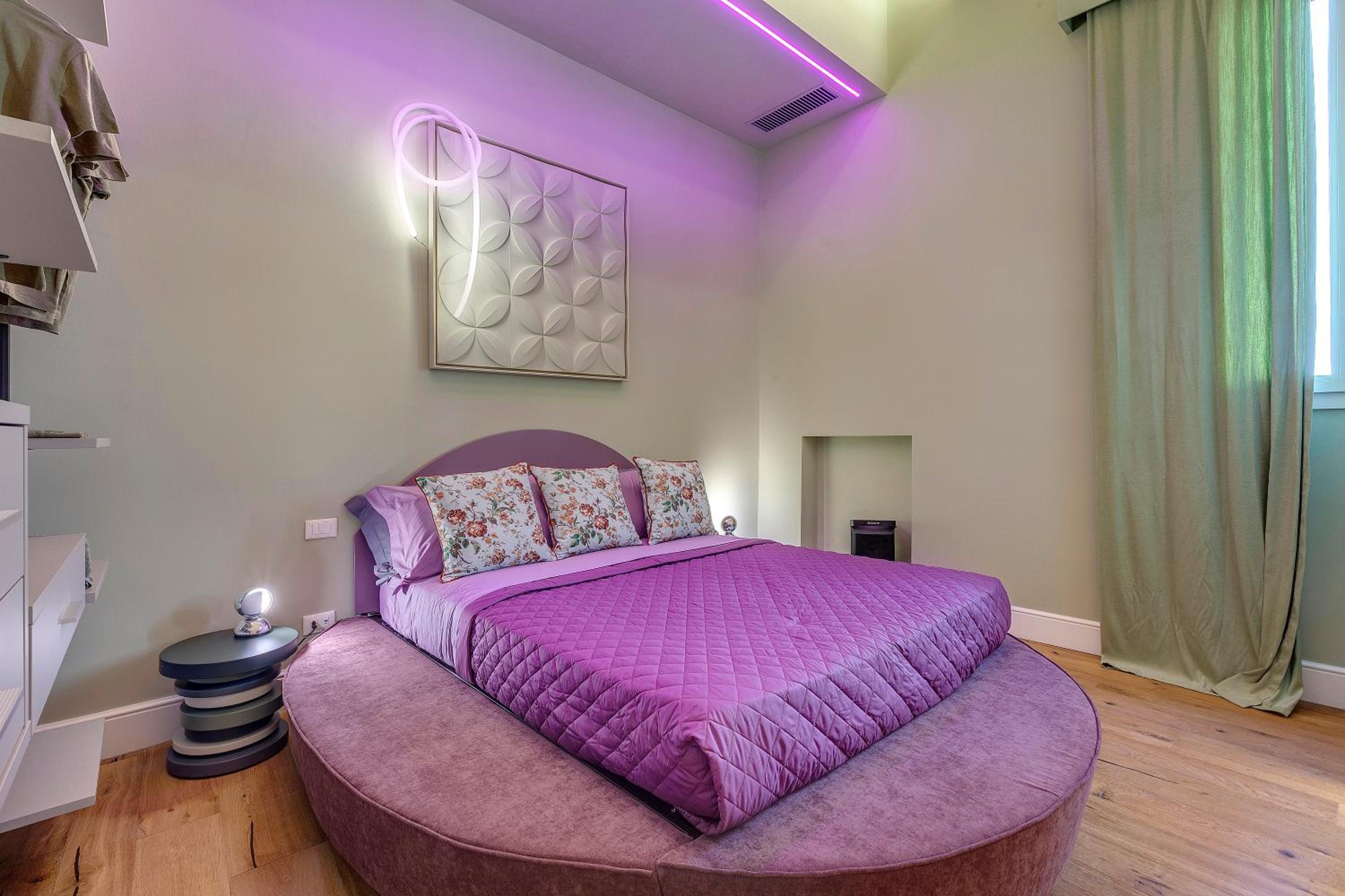 Prestige Penthouse with private Spa, Gym and Terrace by Mamo Florence