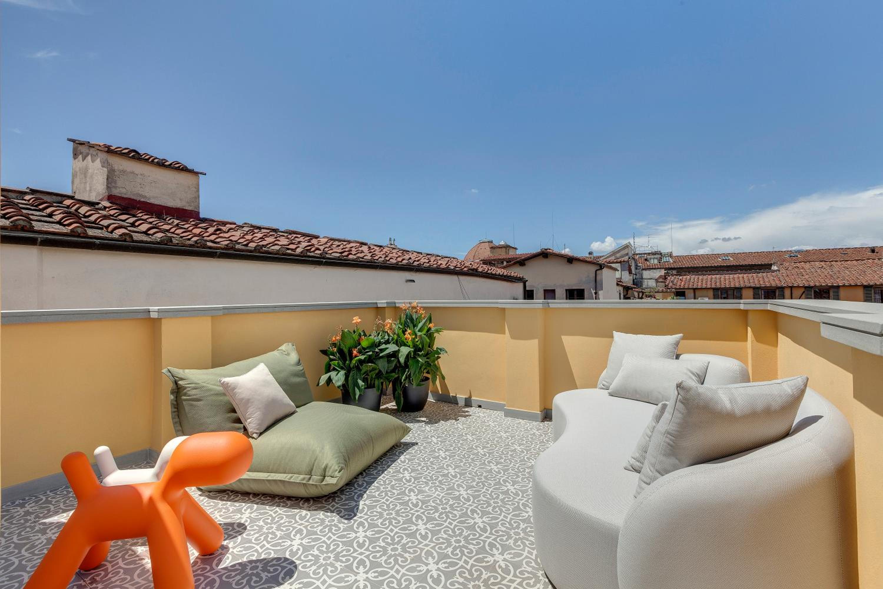 Prestige Penthouse with private Spa, Gym and Terrace by Mamo Florence