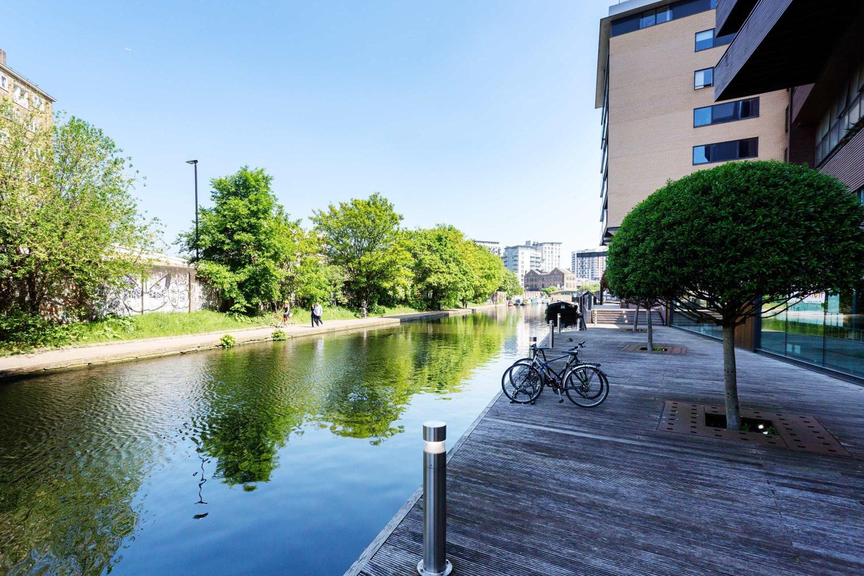 Veeve - Contemporary on the Canal