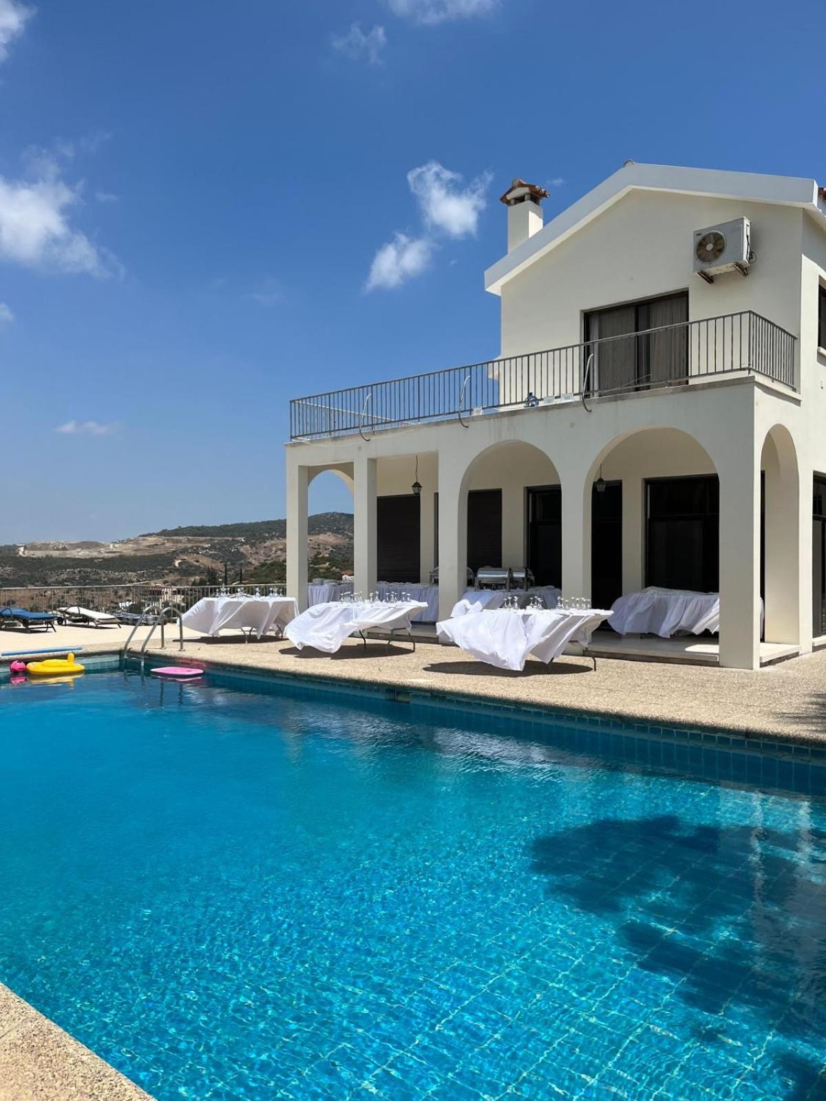 Great property - amazing views