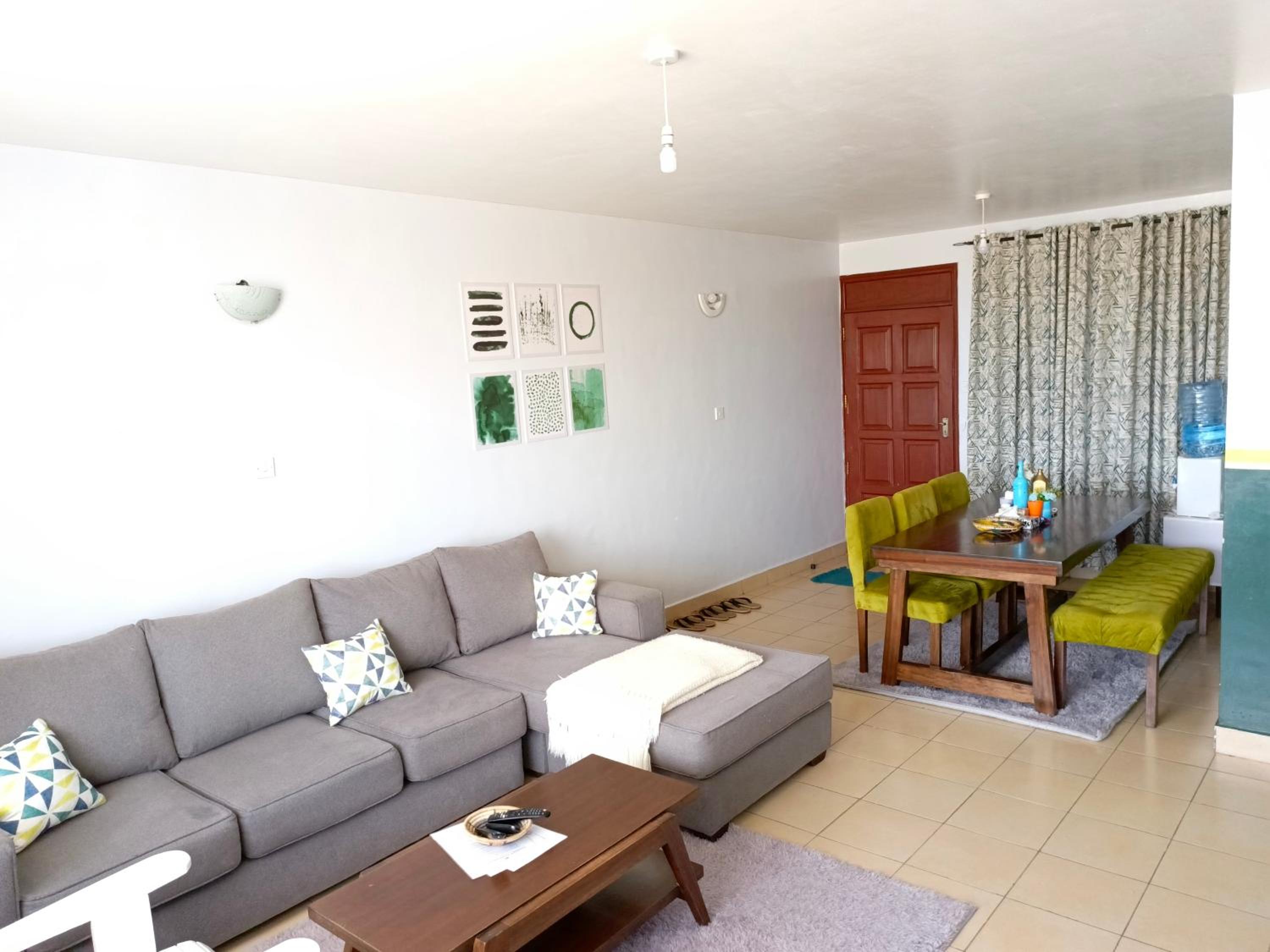 Hirwado Homes & Cozy Rooms JKIA -3 Bedrooms With 5beds, 2Baths - 500metres From Each Other
