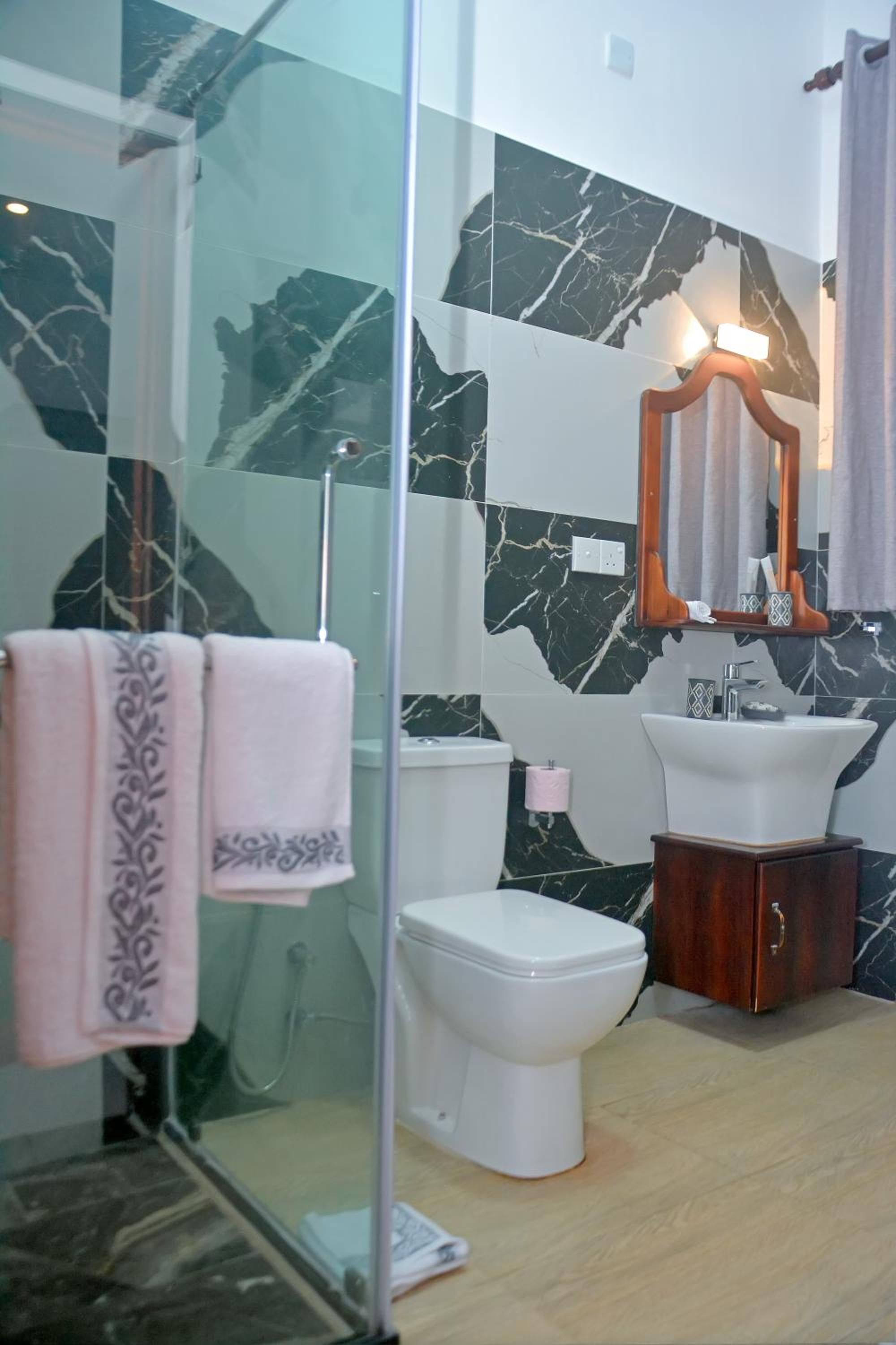 Elisach Serenity House - 4 BHK Villa in Sri Lanka - near to Airport view 3