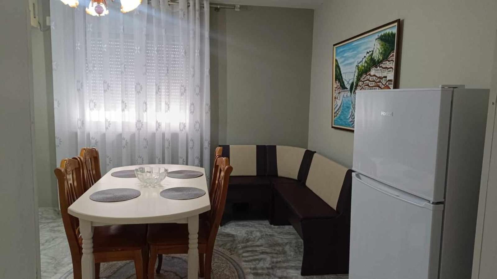 Robert Apartament Center