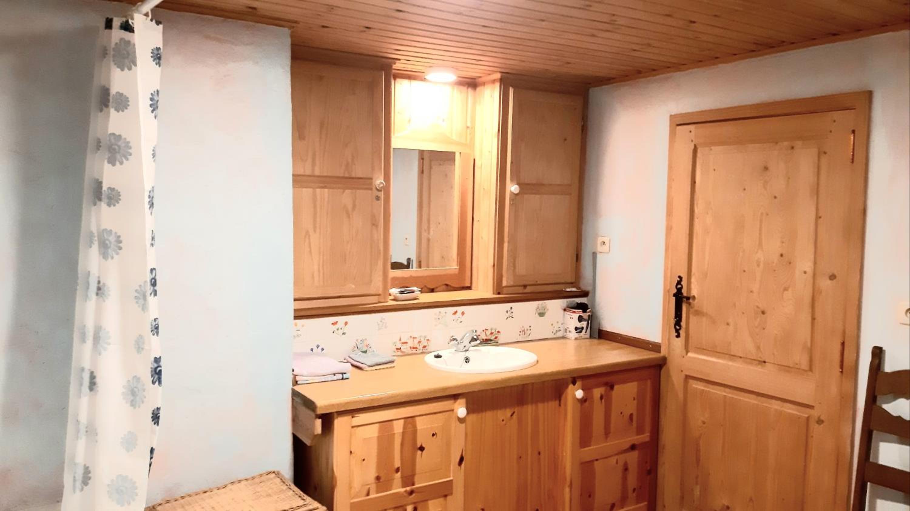 Charming House in Scy, Hamois with Enclosed Garden