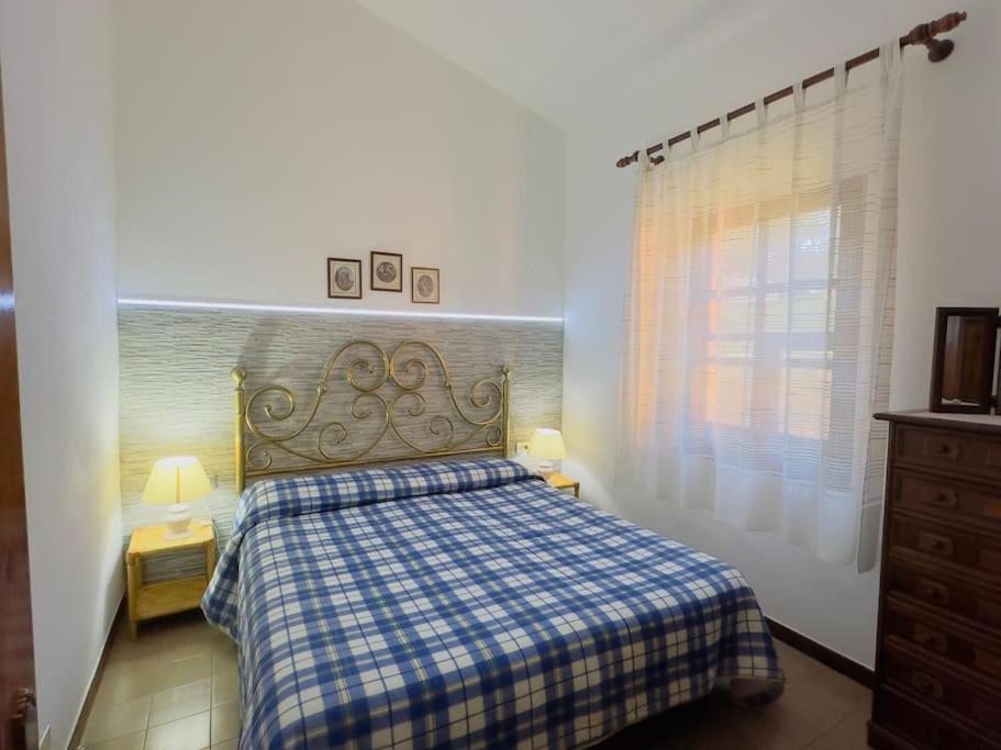 VILLA ROSI - Villa al mare con splendido giardino