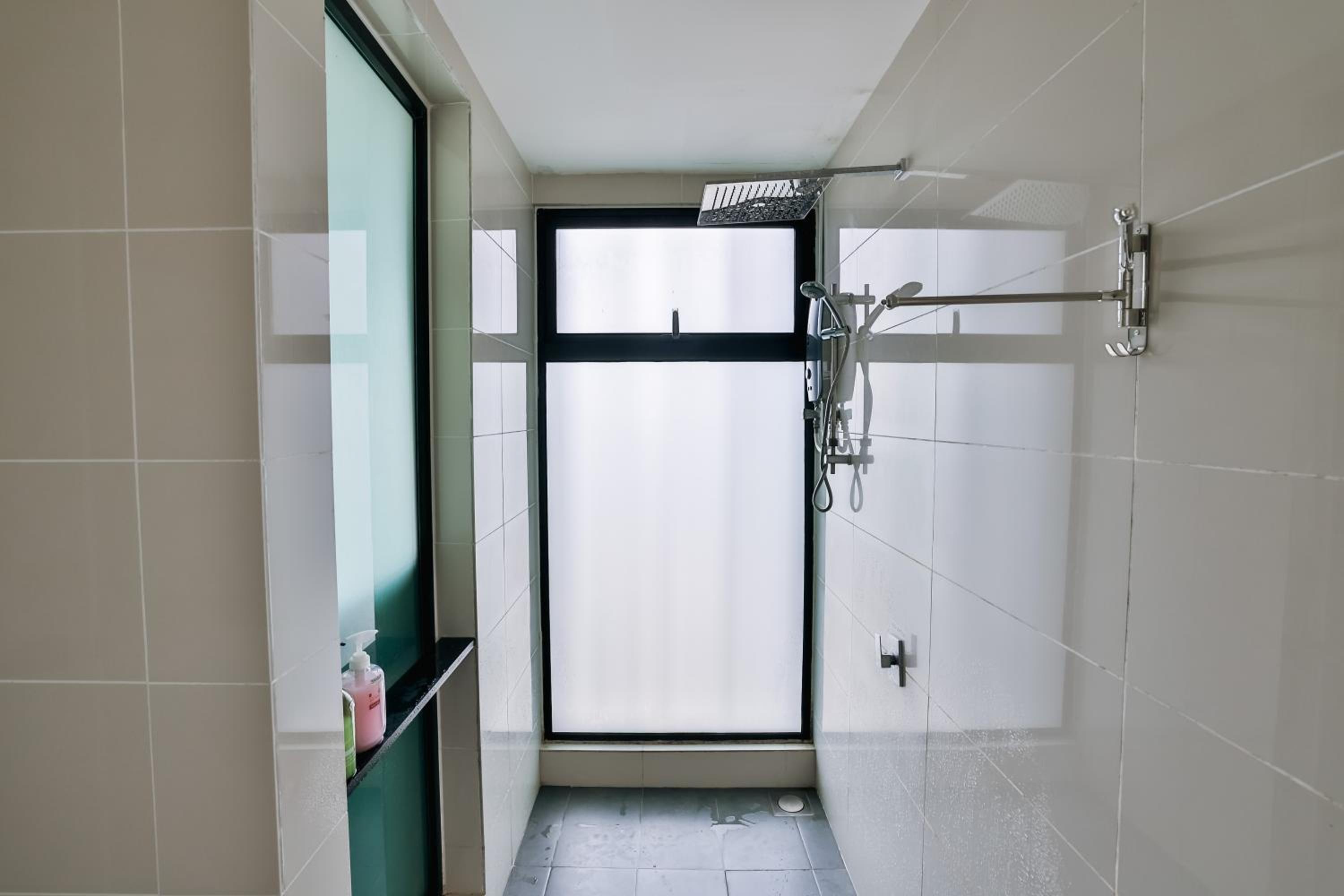 Comfortable 2BR Mosaic Mid Valley Southkey 5-6 Pax