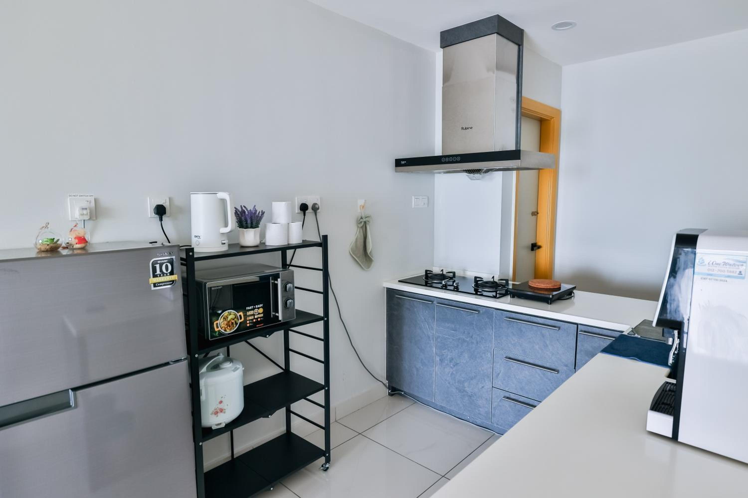 Comfortable 2BR Mosaic Mid Valley Southkey 5-6 Pax