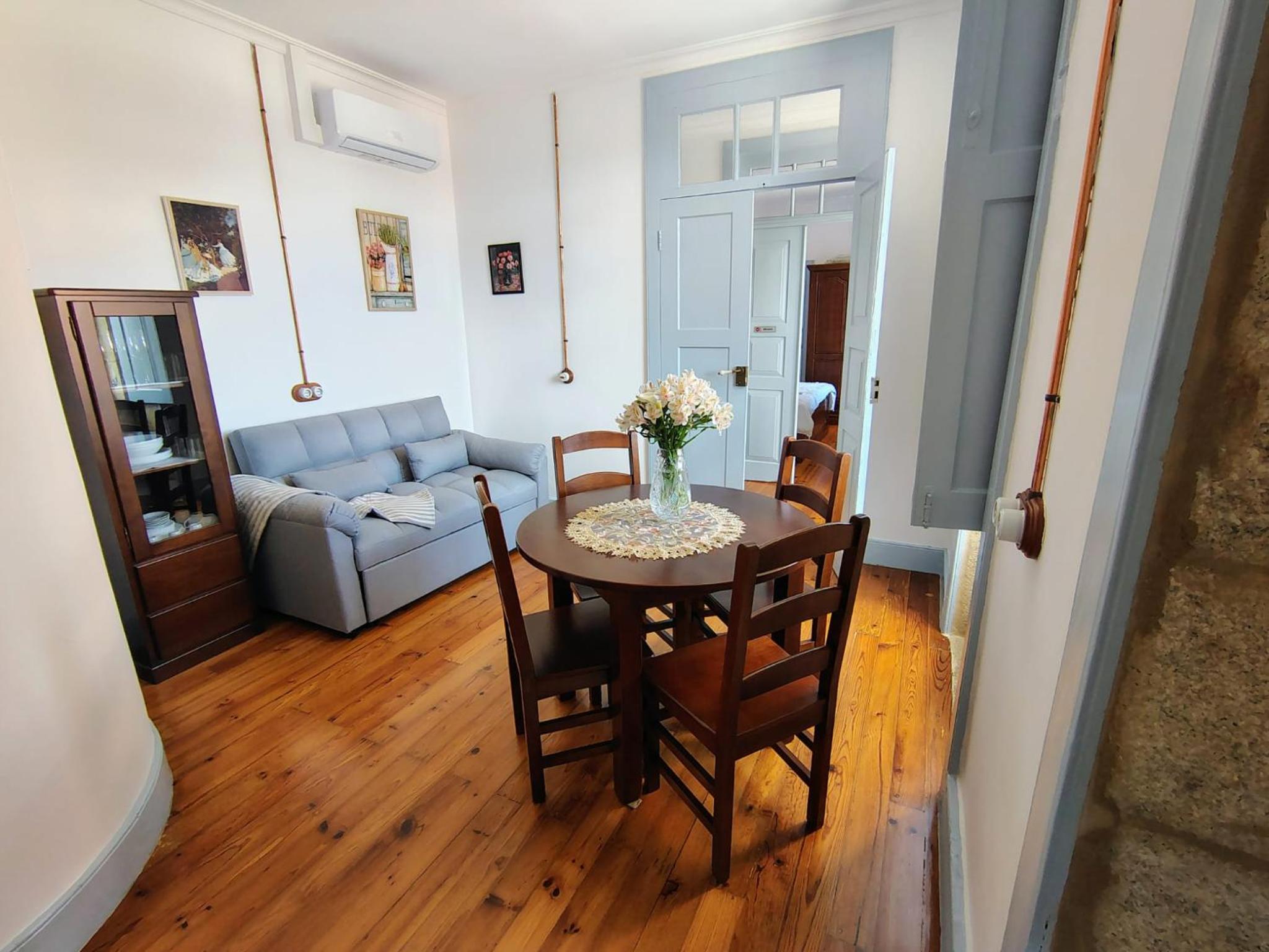 Casa Folhas Novas